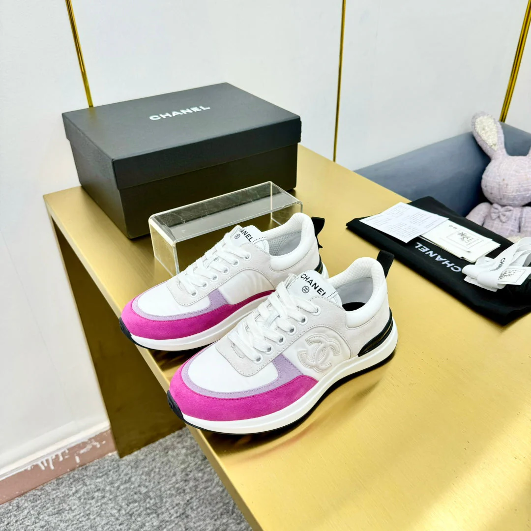 CLASSIC TRAINER IN GREY MIX BRIGHT PINK MERCERIZED VELVET