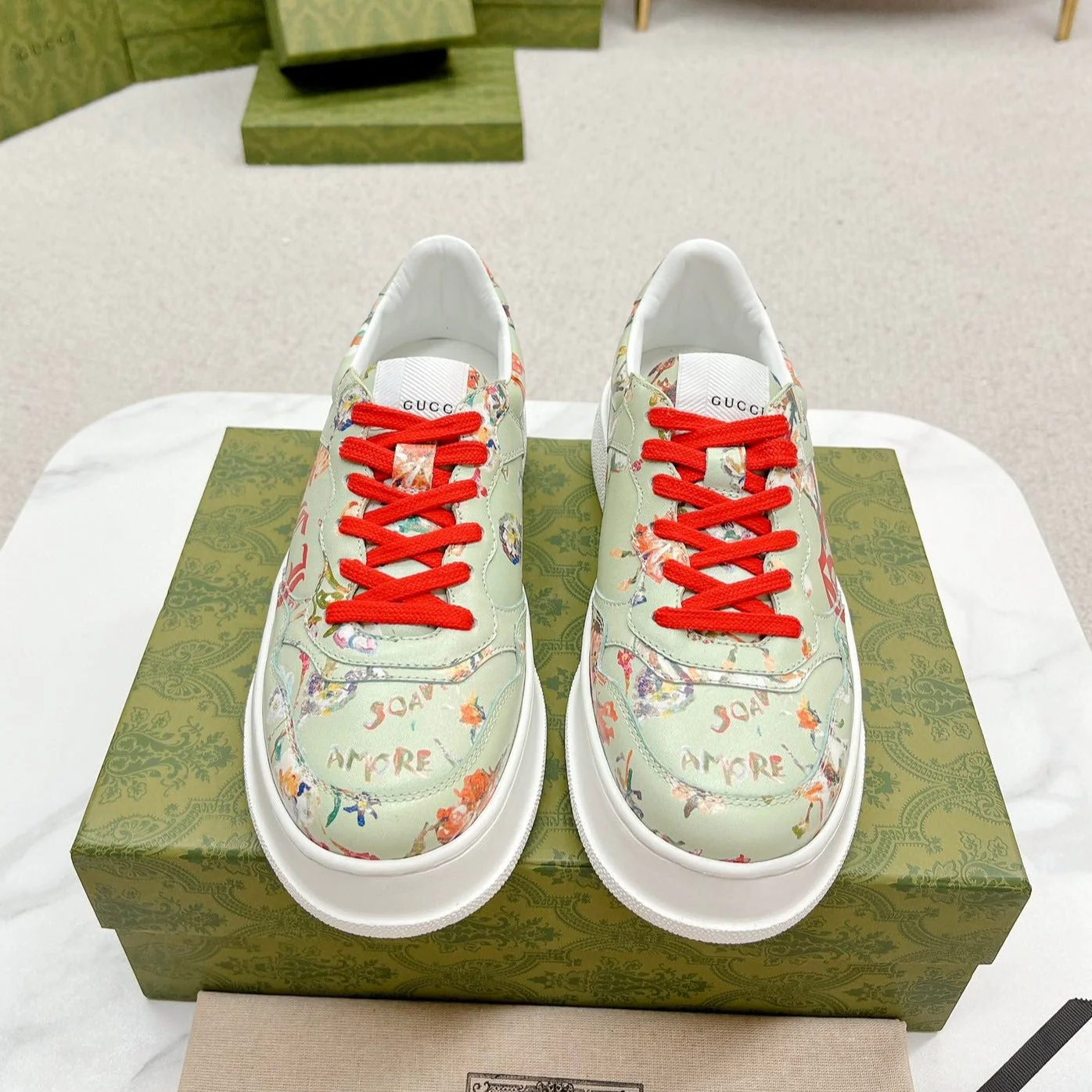 GG TRAINER SAGE CALFSKIN WITH FLOWERS PATTERN