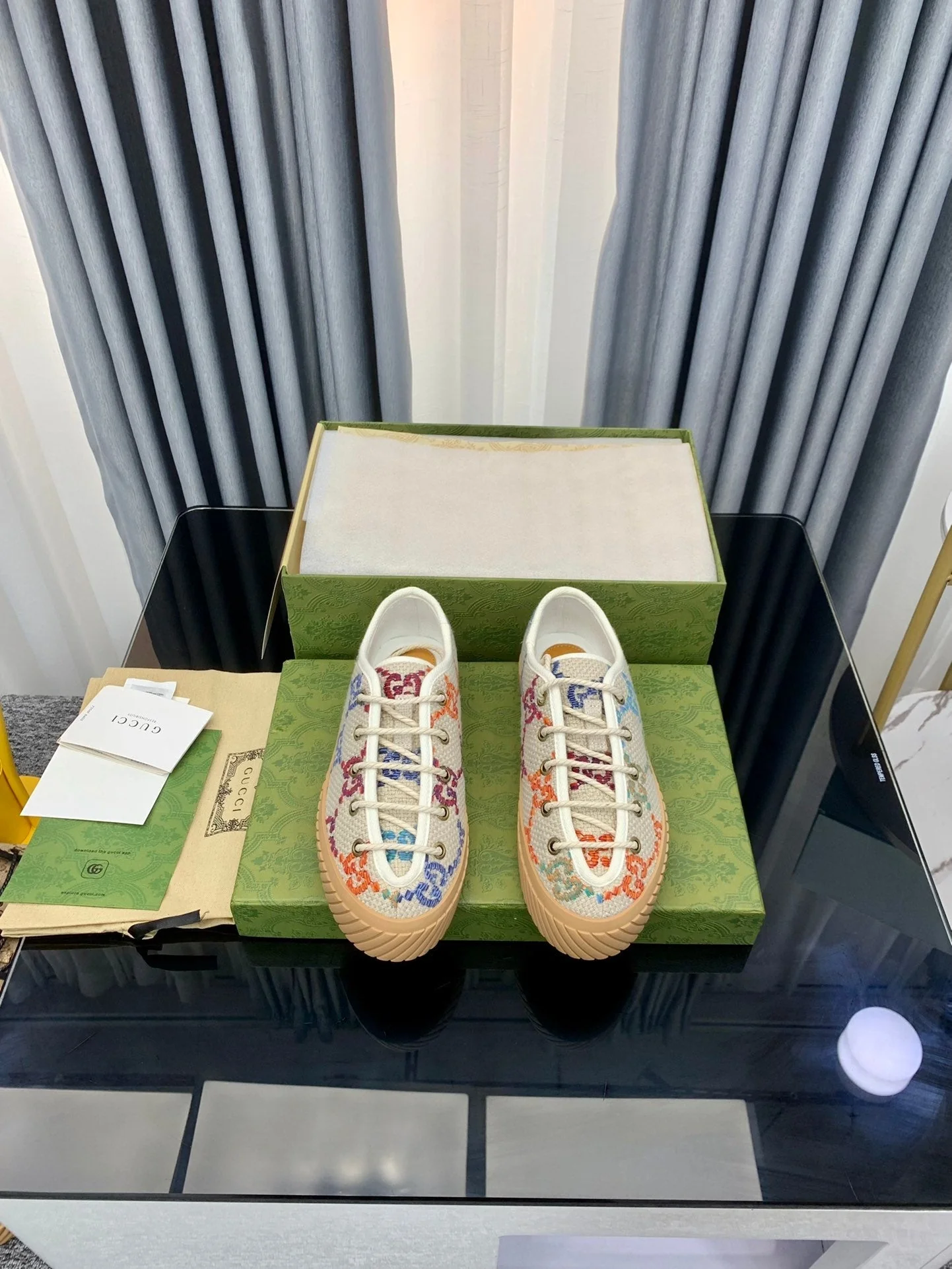 GG UNIQUE SNEAKER THICK-SOLE BEIGE CANVAS WITH PATTERN