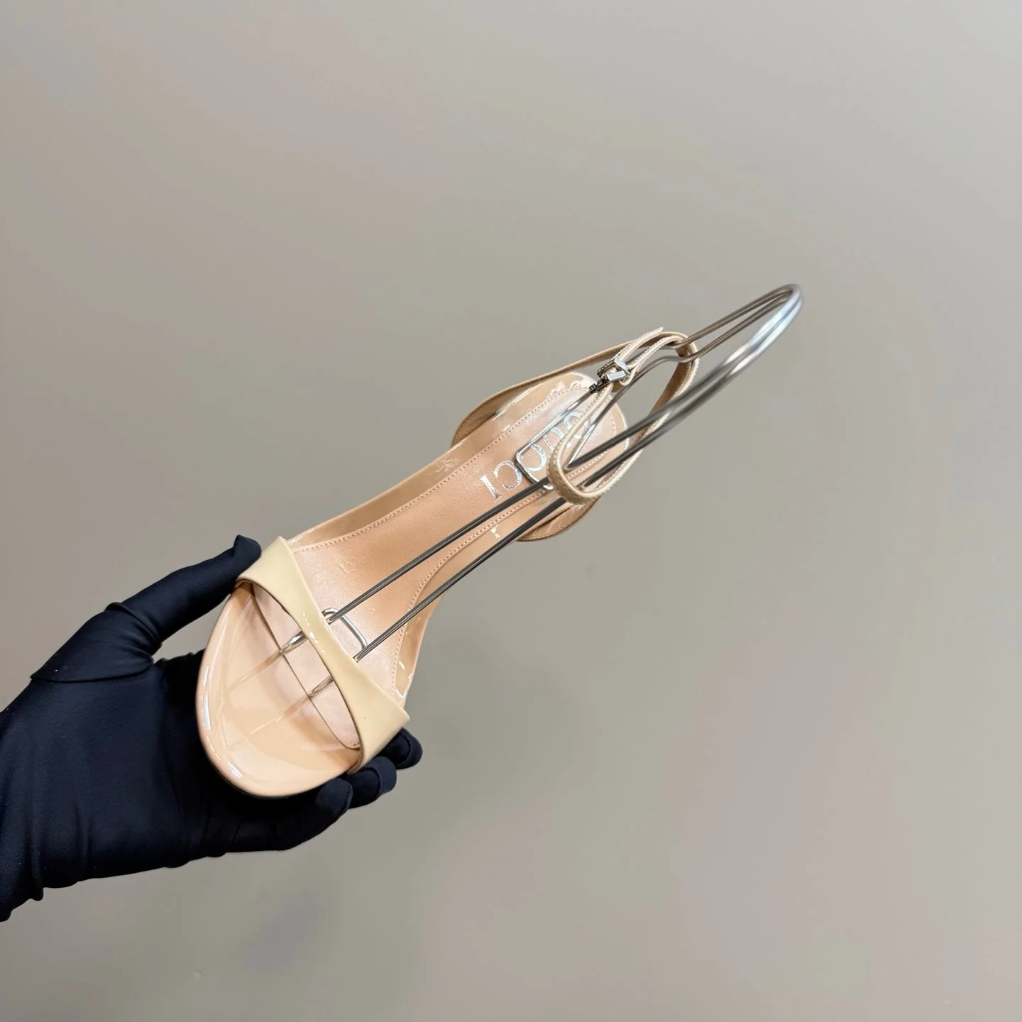 STRAP HIGH BAMBOO-EFFECT HEEL SANDAL IN BEIGE PATENT CALFSKIN