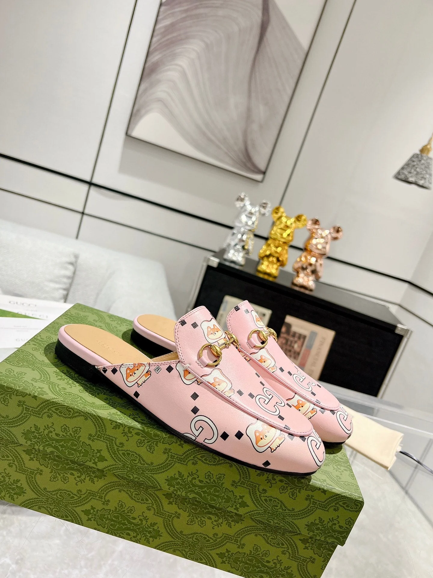 HORSEBIT SLIPPER MULE WITH CUTE CAT PRINT IN LIGHT PINK CALFSKIN