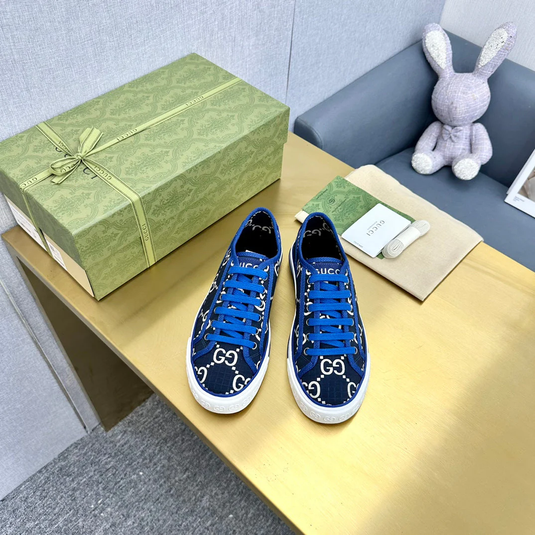 GG TENNIS 1977 TRAINER BLACK AND COBALT CANVAS