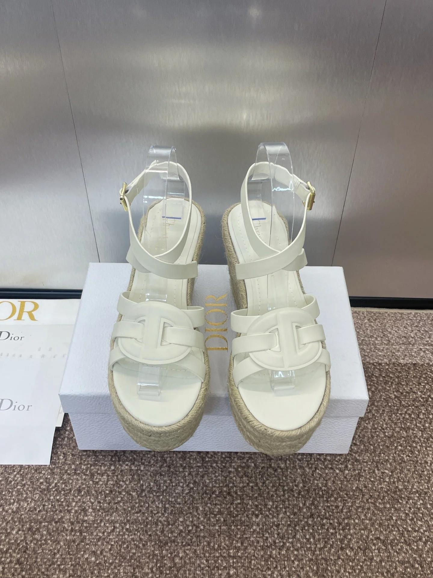 D-CLUB 25S HIGH HEEL WEDGE 100MM IN WHITE CALFSKIN RAFFIA SOLE