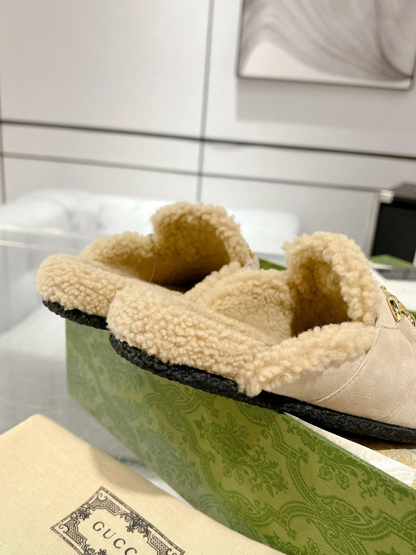 HORSEBIT MULE IN BEIGE SUEDE AND FLEECE LINING