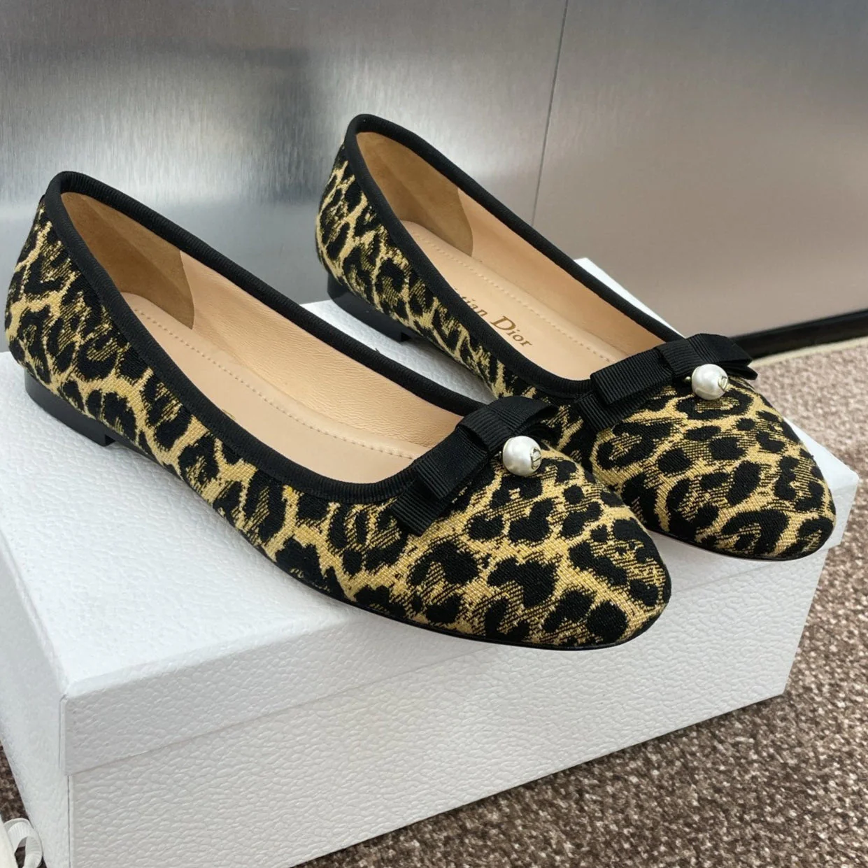 PEARL BALLET FLAT CAMEL PONY HAIR CALFSKIN WITH BROWN LEOPARD MOTIF