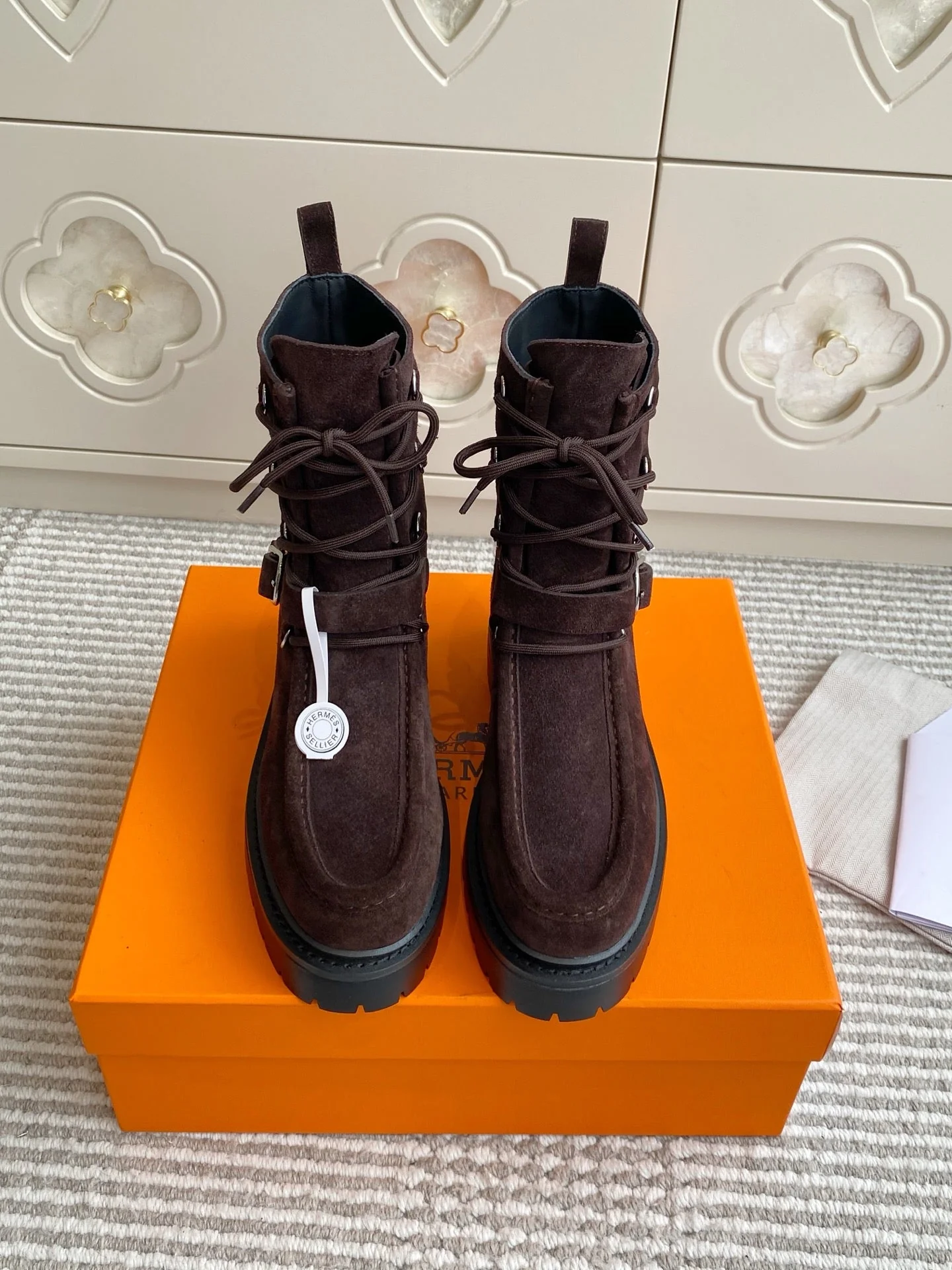 HM 25S ANKLE BOOTS IN DARK BROWN SUEDE