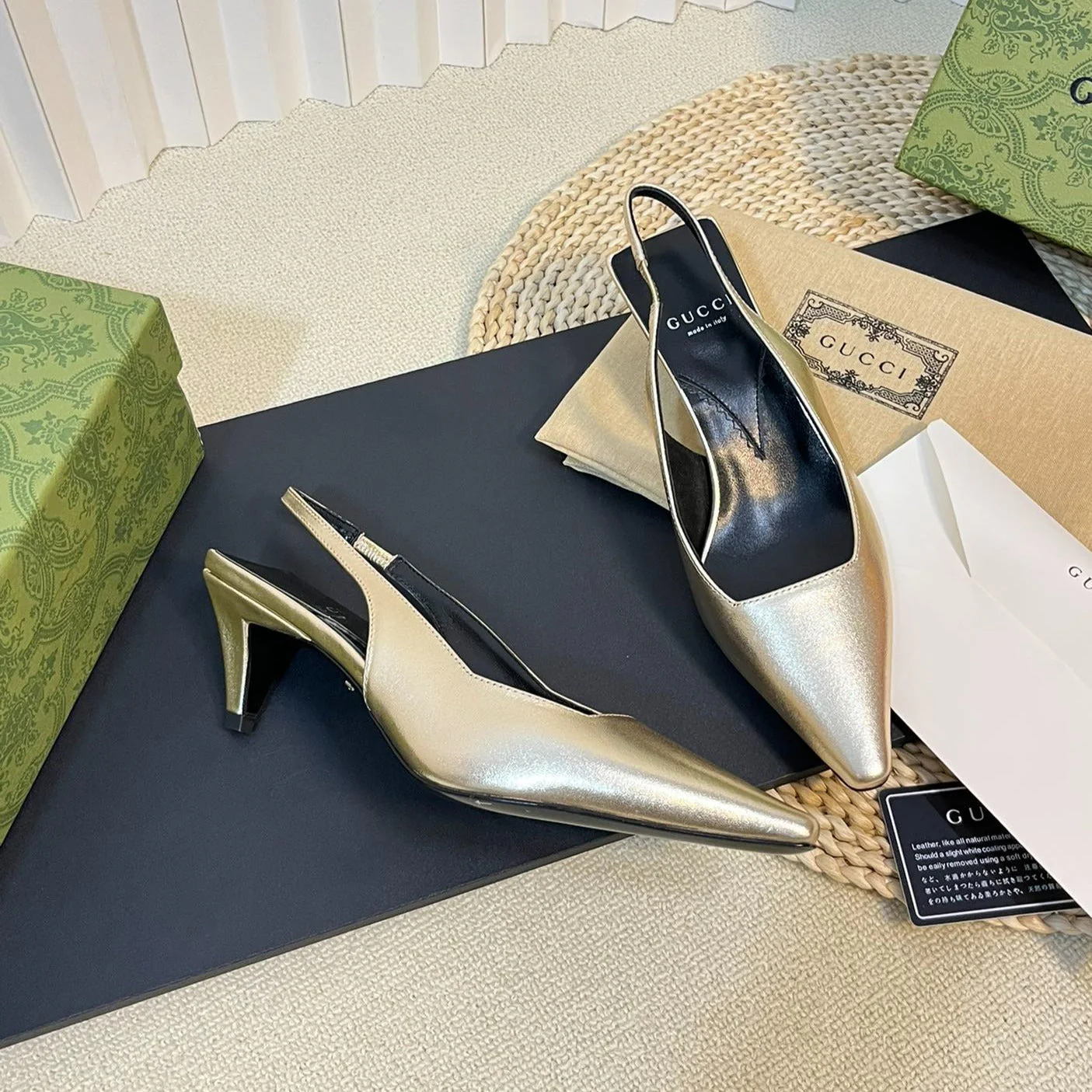 GG Women's G plain leather logo Slingbacks Golden