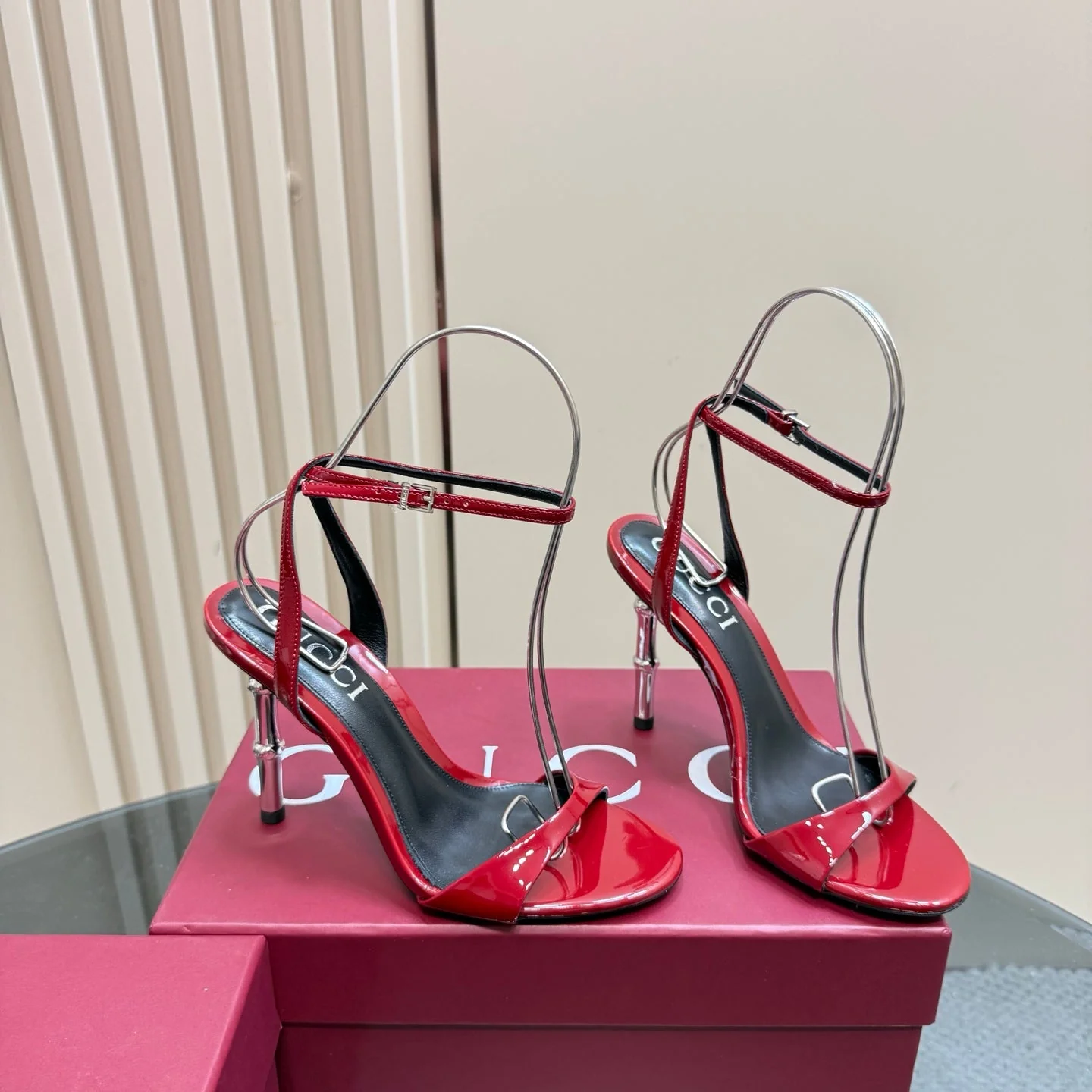 STRAP HIGH BAMBOO-EFFECT HEEL SANDAL IN RED PATENT CALFSKIN