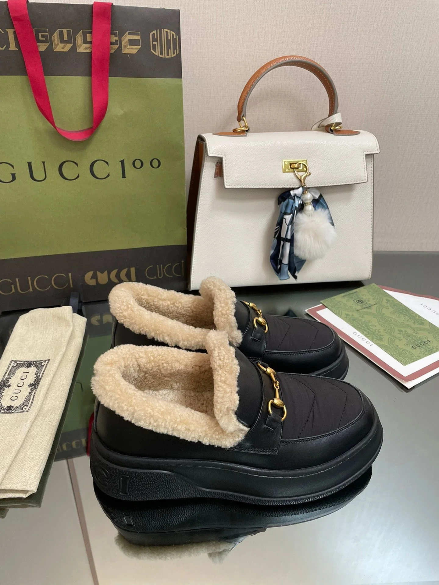 GG LOAFER IN BLACK CALFSKIN WITH BEIGE WOOL LINING