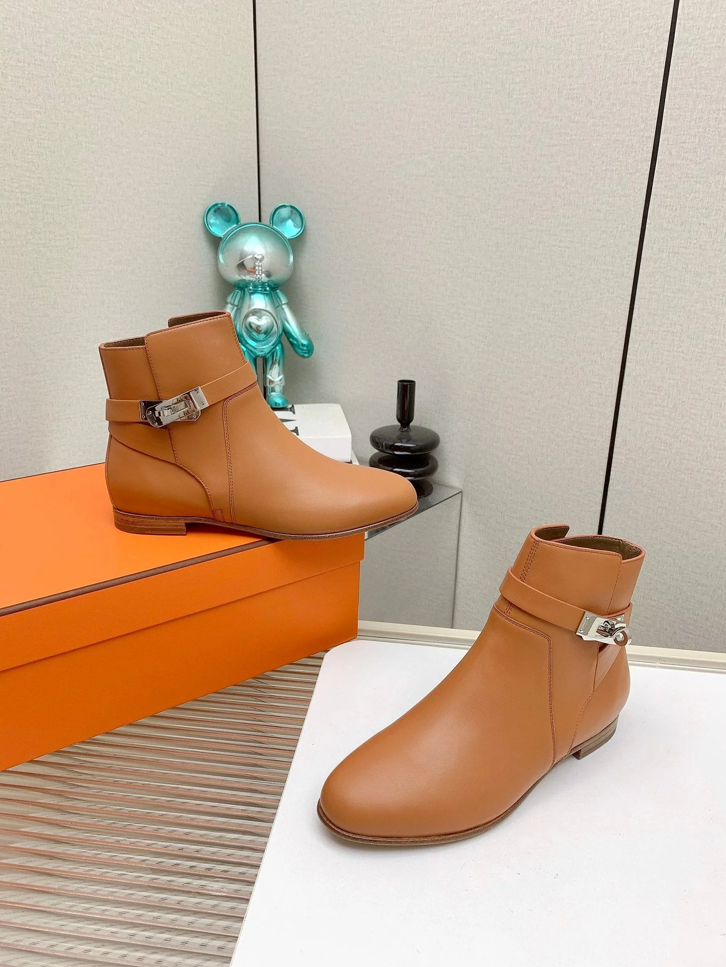 WOMEN'S NEO ANKLE BOOT IN BRONZE BROWN CALFSKIN