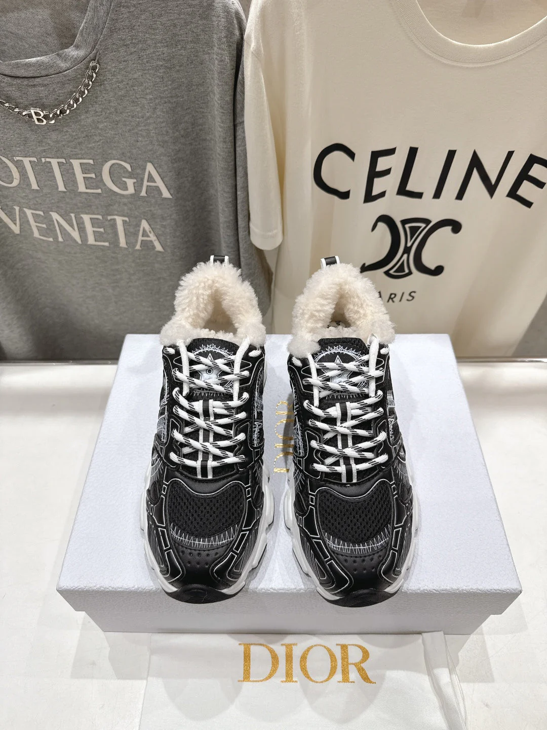 DIOR CHRONO SNEAKER 25S IN BLACK LAMBSKIN AND MESH FABRIC STYLE 3