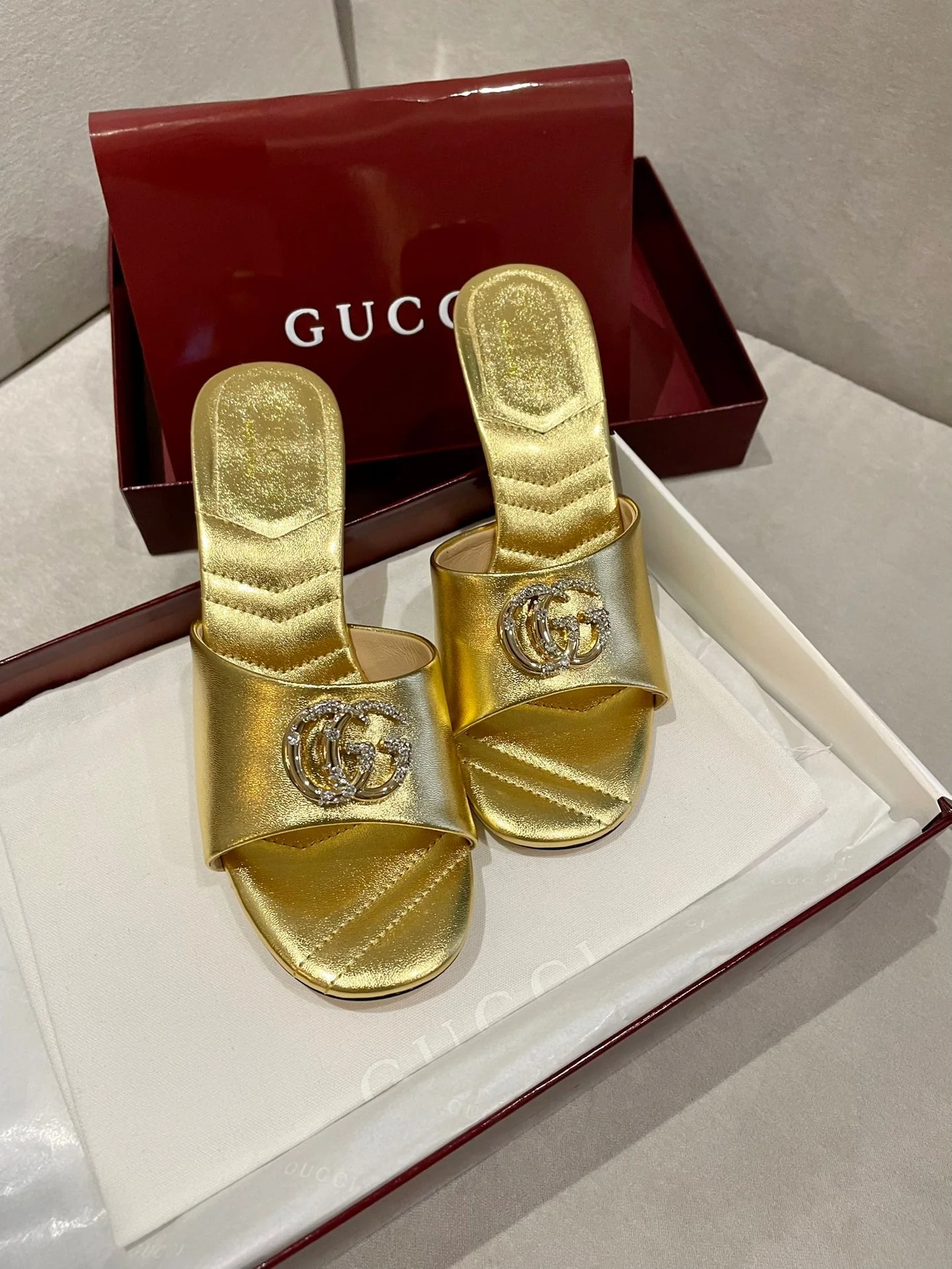 GG HIGH HEELS 70 IN SHINY GOLD LAMBSKIN GOLD HARDWARE WITH CRYSTALS