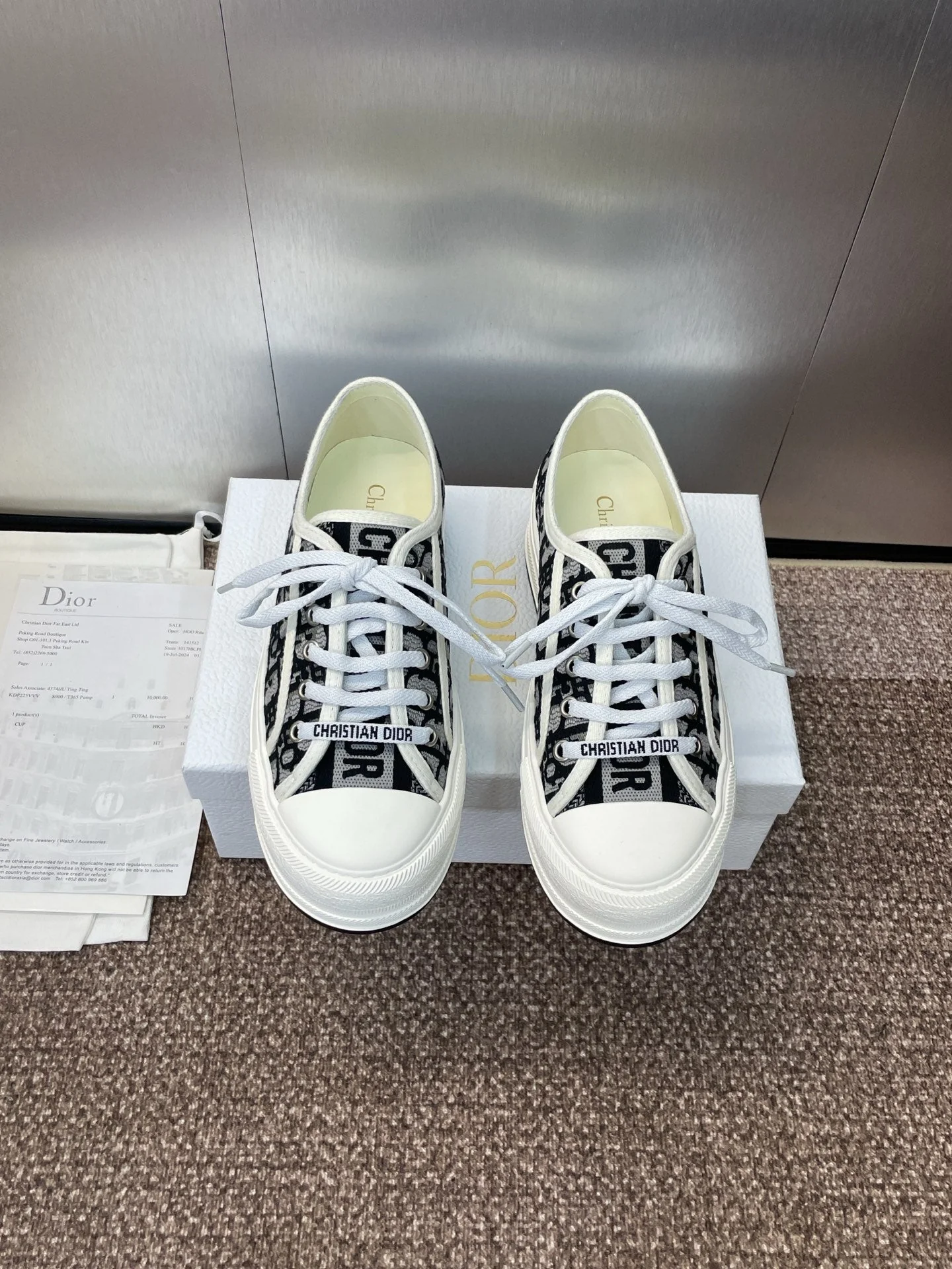 DIOR 25S WALK'N' SNEAKER IN DEEP BLUE DIOR OBLIQUE EMBROIDERED COTTON