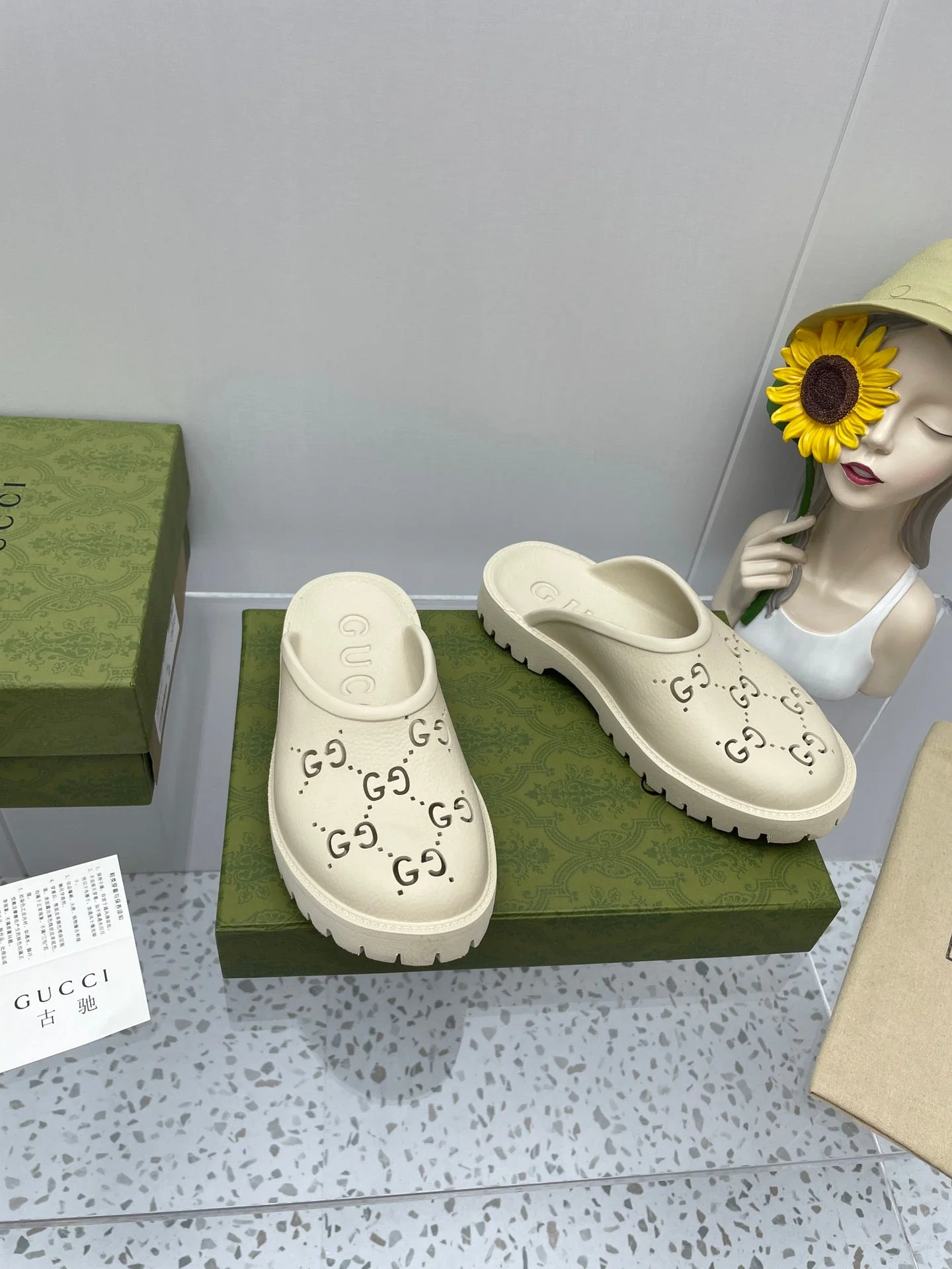 GG PLATFORM PERFORATED G SANDAL CREAM IP FOAM