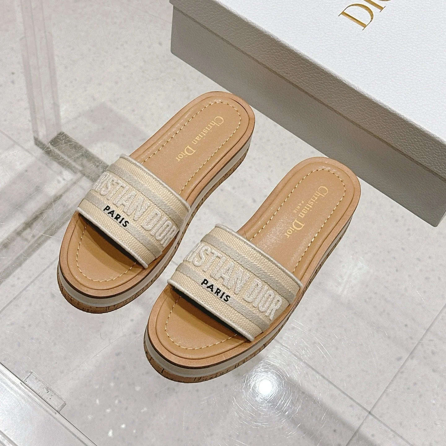 DWAY WEDGE SLIDES 45MM IN BEIGE FABRIC RAFFIA SOLE