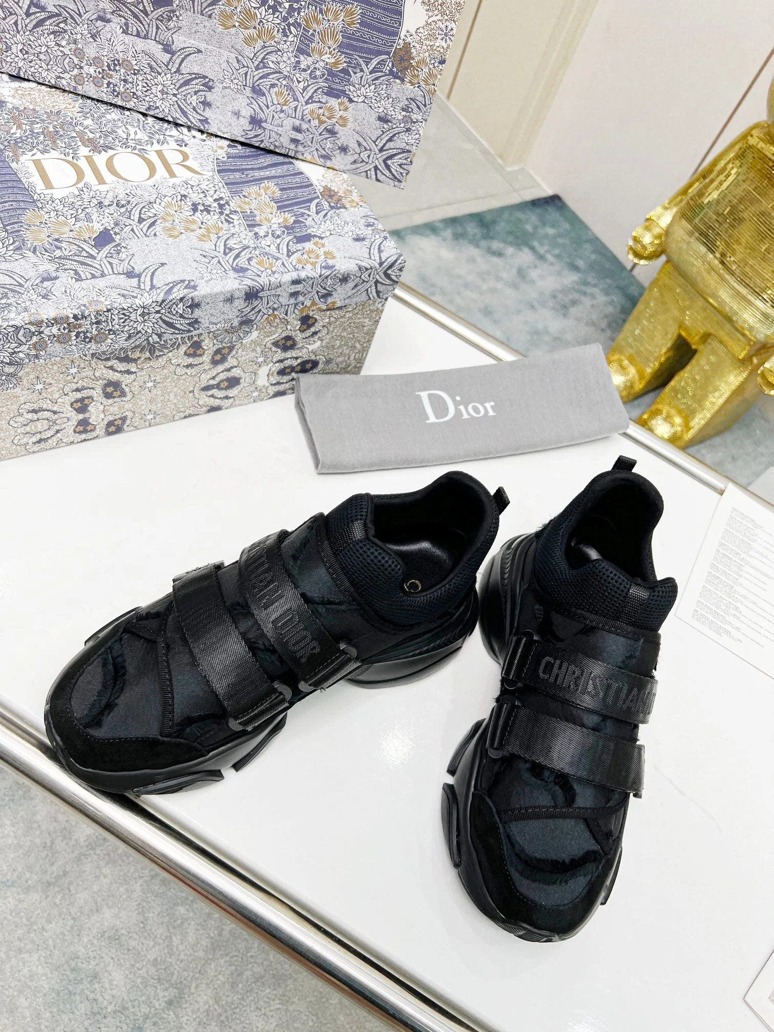 D-WANDER SNEAKERS IN BLACK TECHNICAL FABRIC AND SUEDE