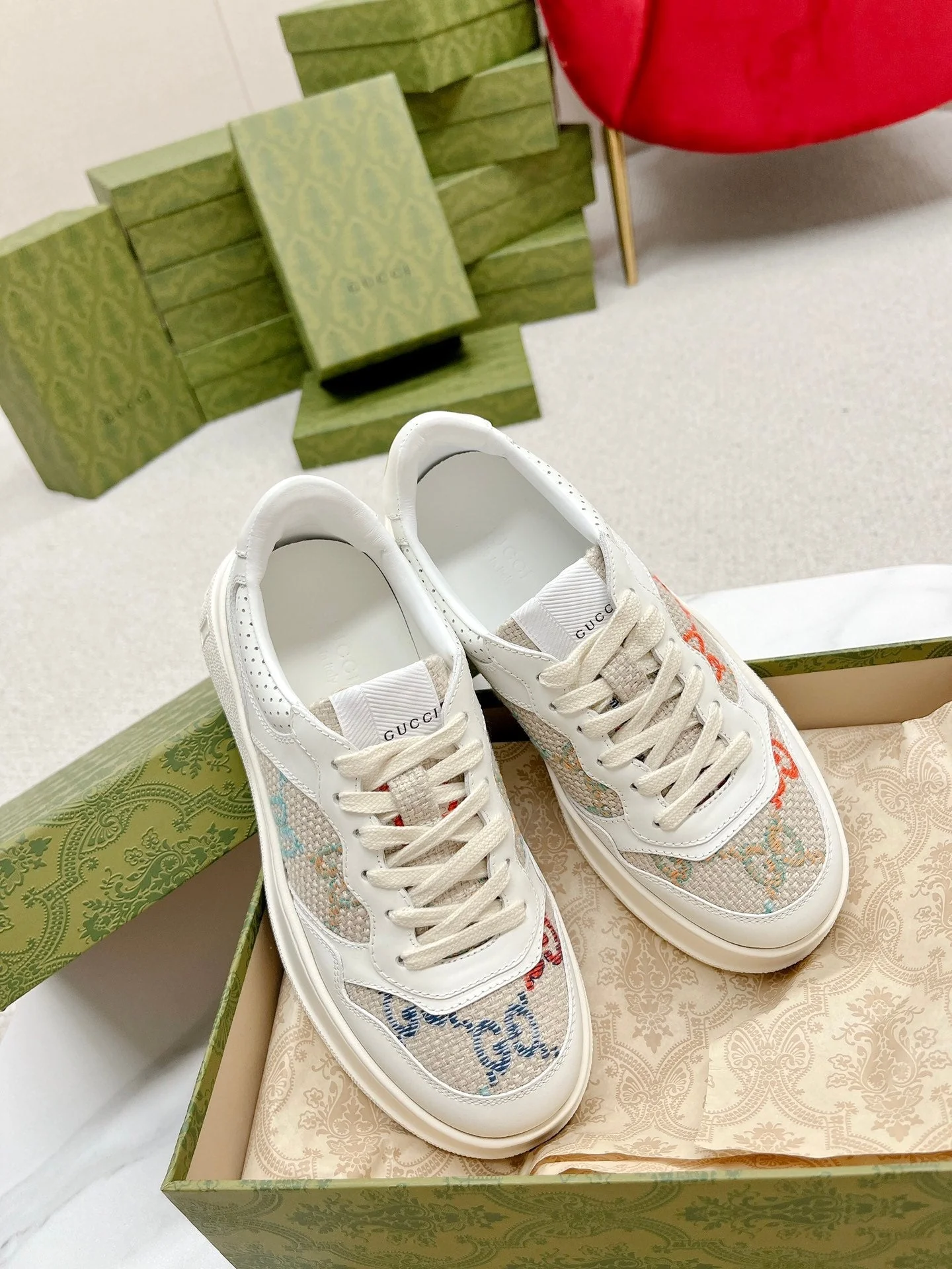 GG TRAINER WHITE AND CREAM CALFSKIN