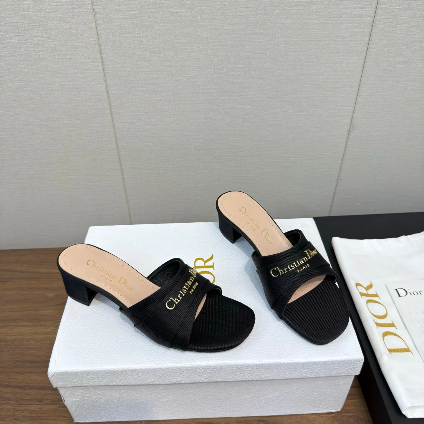 DIOR HIGH HEEL 25S 45 MM IN BLACK LAMBSKIN AND FABRIC WITH GOLD HARDWARE