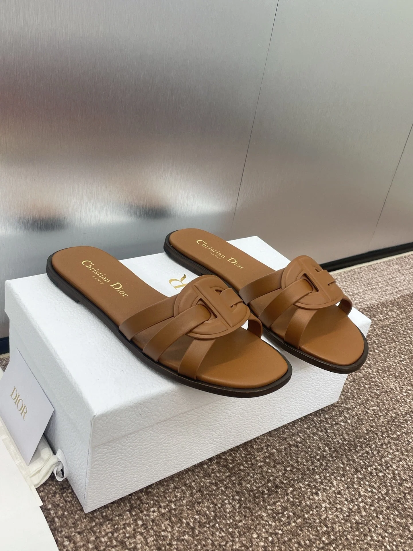 D-CLUB SLIDE SANDAL 25S IN BROWN CALFSKIN