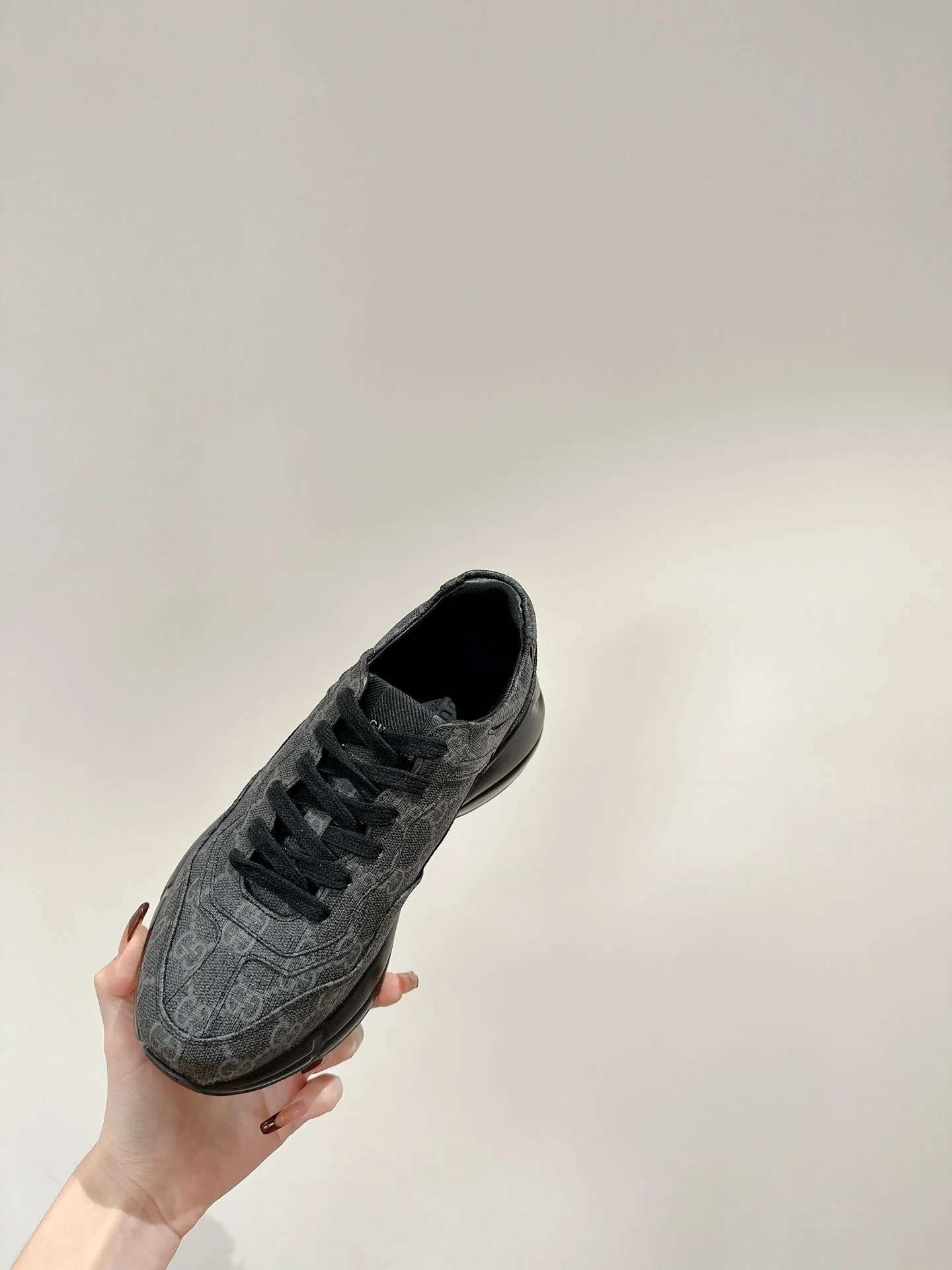 GG RHYTON TRAINER CHARCOAL CALFSKIN