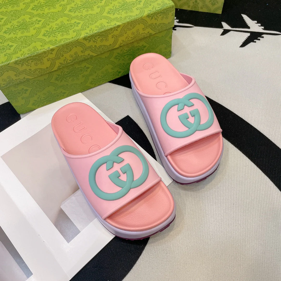 INTERLOCKING G SLIDE SANDAL IN BABY PINK IMPORTED TPU