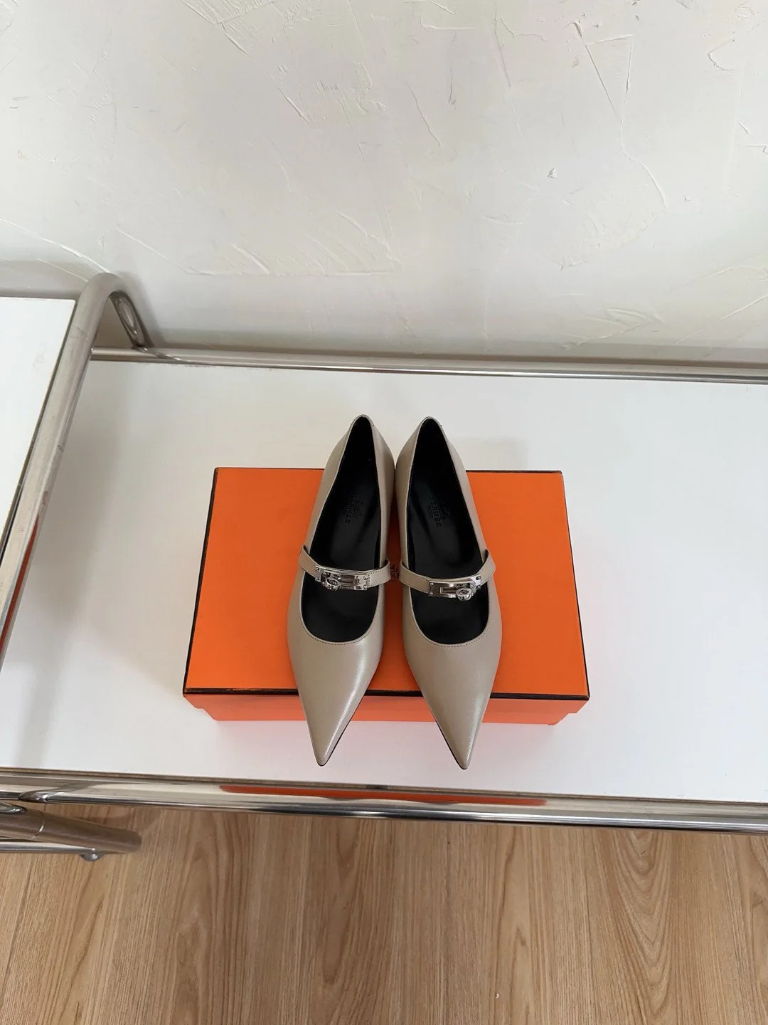 KIARA FLAT PUMP IN KHAKI BROWN CALFSKIN