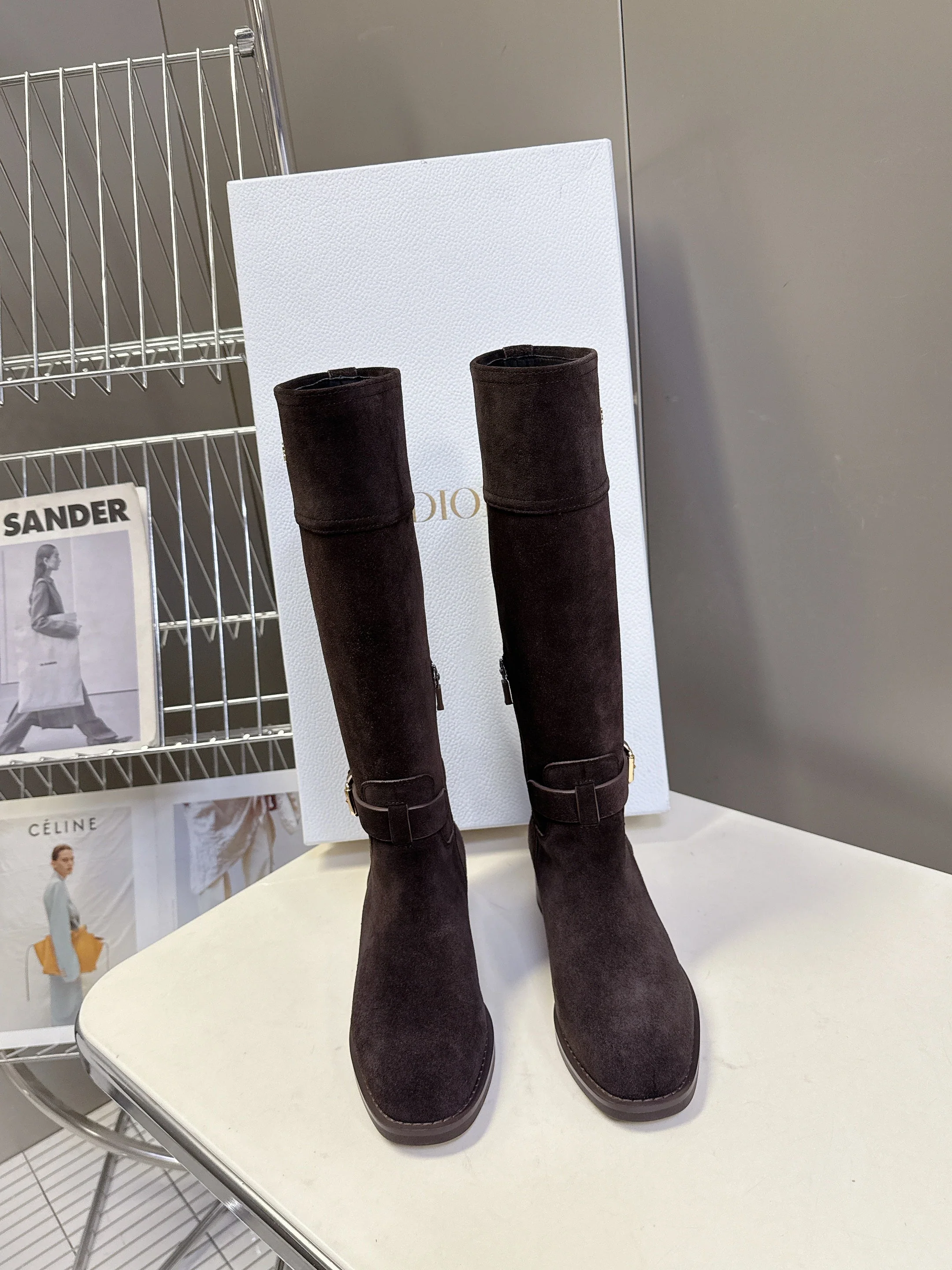 DIOR 25S BROWN HIGH BOOTS IN DARK BROWN SUEDE