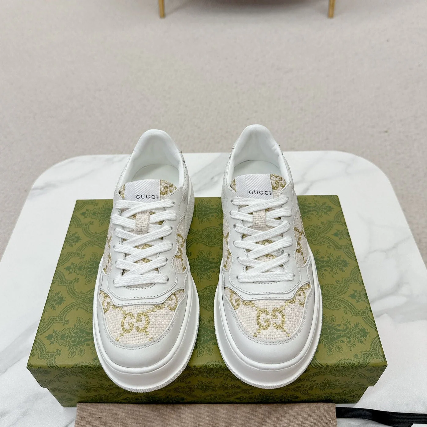 GG TRAINER WHITE CALFSKIN WITH PATTERN