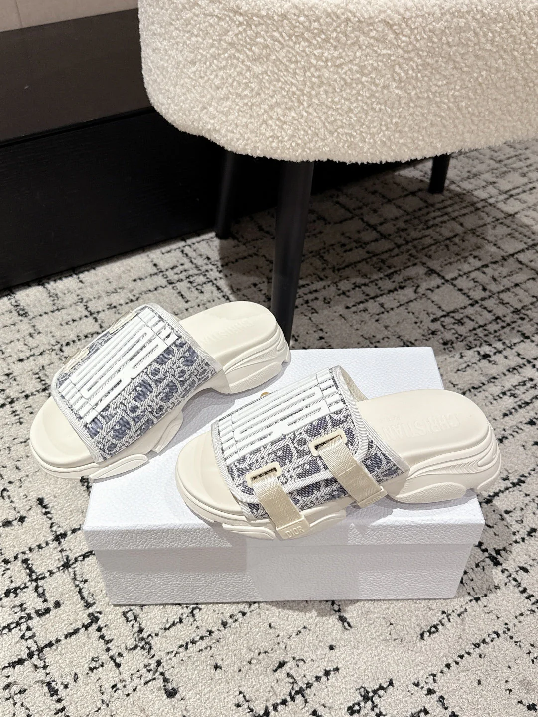 DIOR ADJUSTABLE STRAP SANDALS 25S 50 MM IN CREAM GREY FABRIC MIX WHITE CALFSKIN STYLE 3