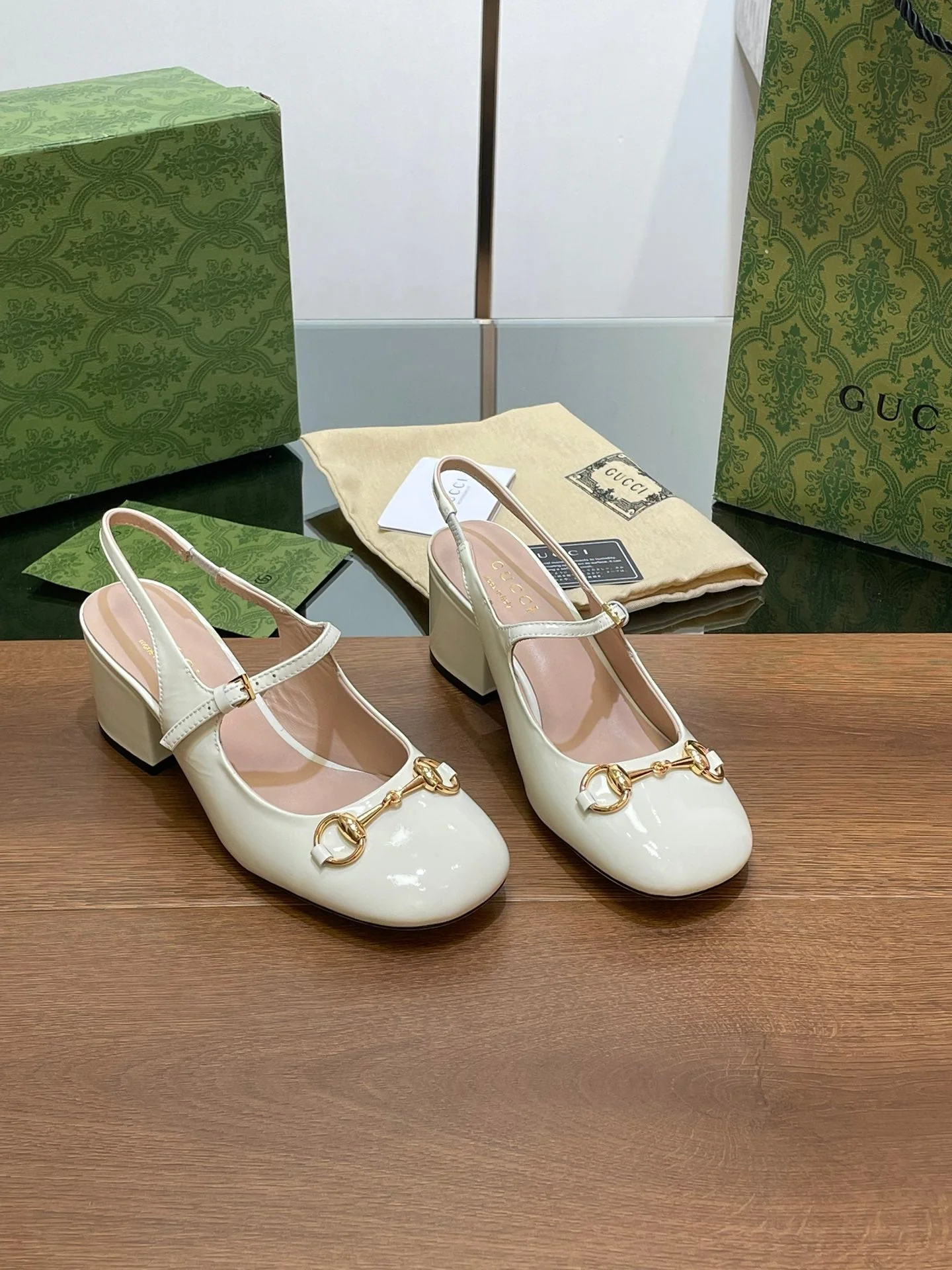 GG HORSEBIT PUMP WHITE GLOSSY LAMBSKIN