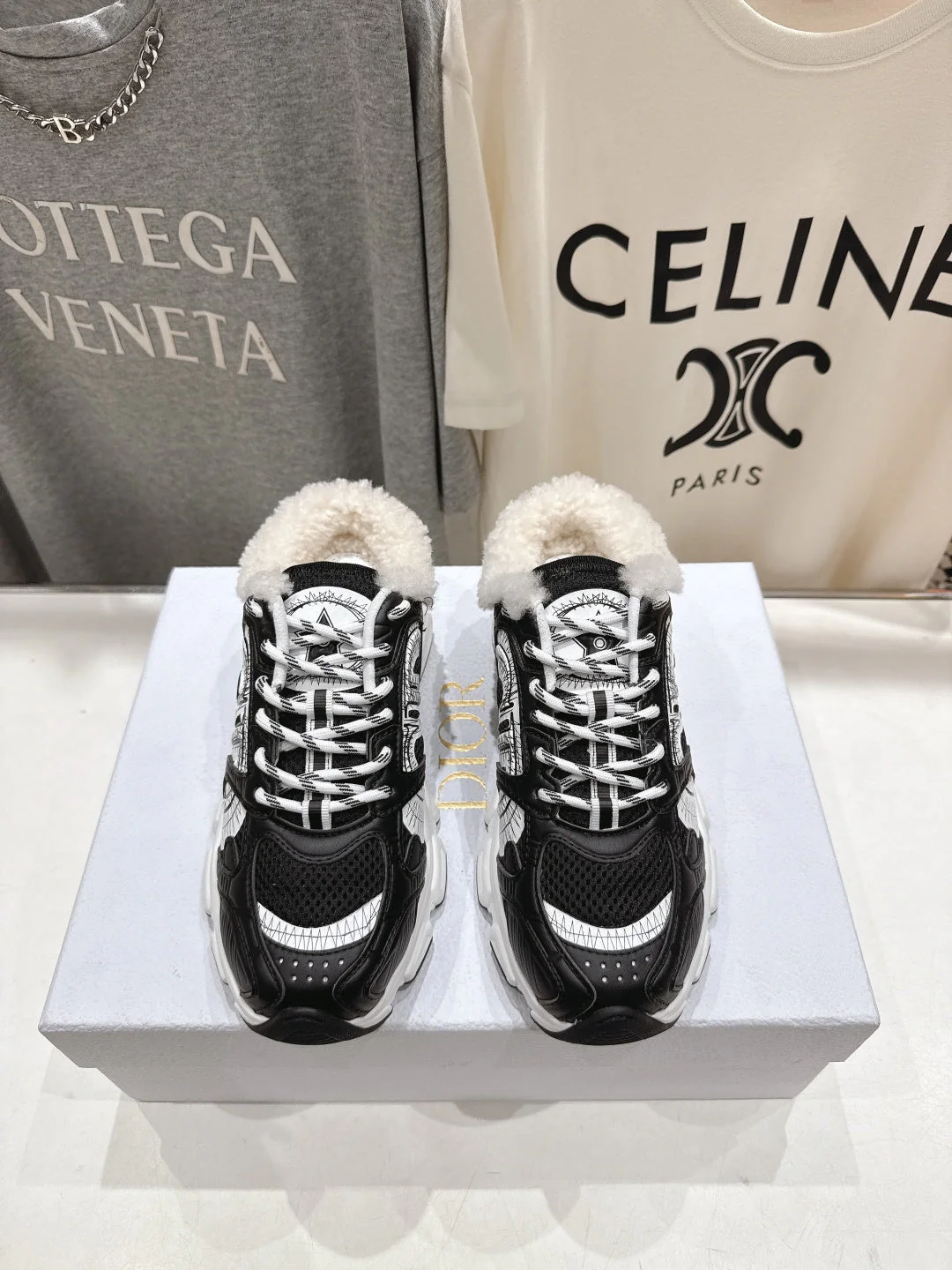 DIOR CHRONO SNEAKER 25S IN BLACK LAMBSKIN AND MESH FABRIC STYLE 4