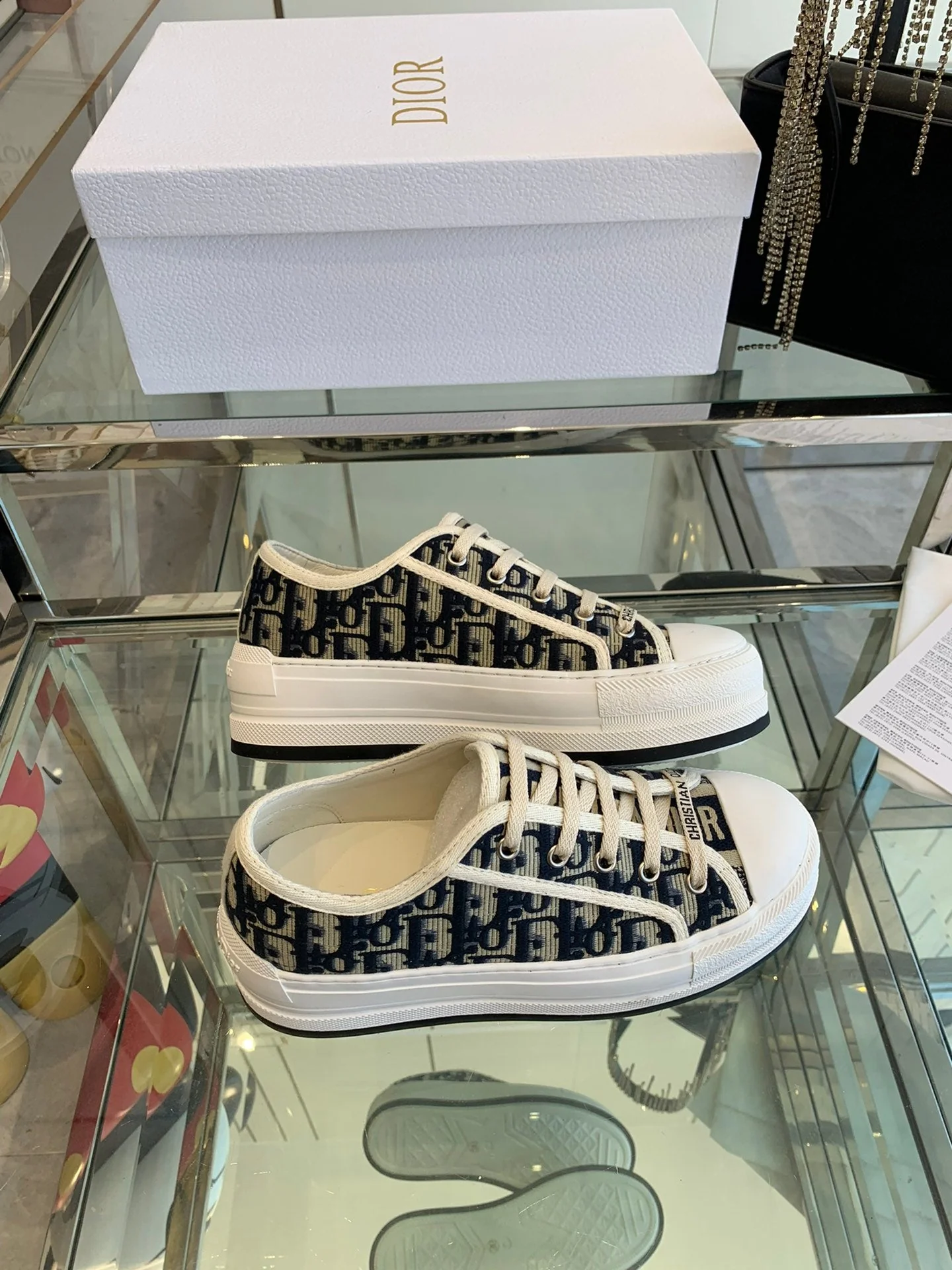 WALK'N PLATFORM SNEAKER IN BLACK MIX CAMEL BROWN EMBROIDERY ICONIC PATTERNS FABRIC