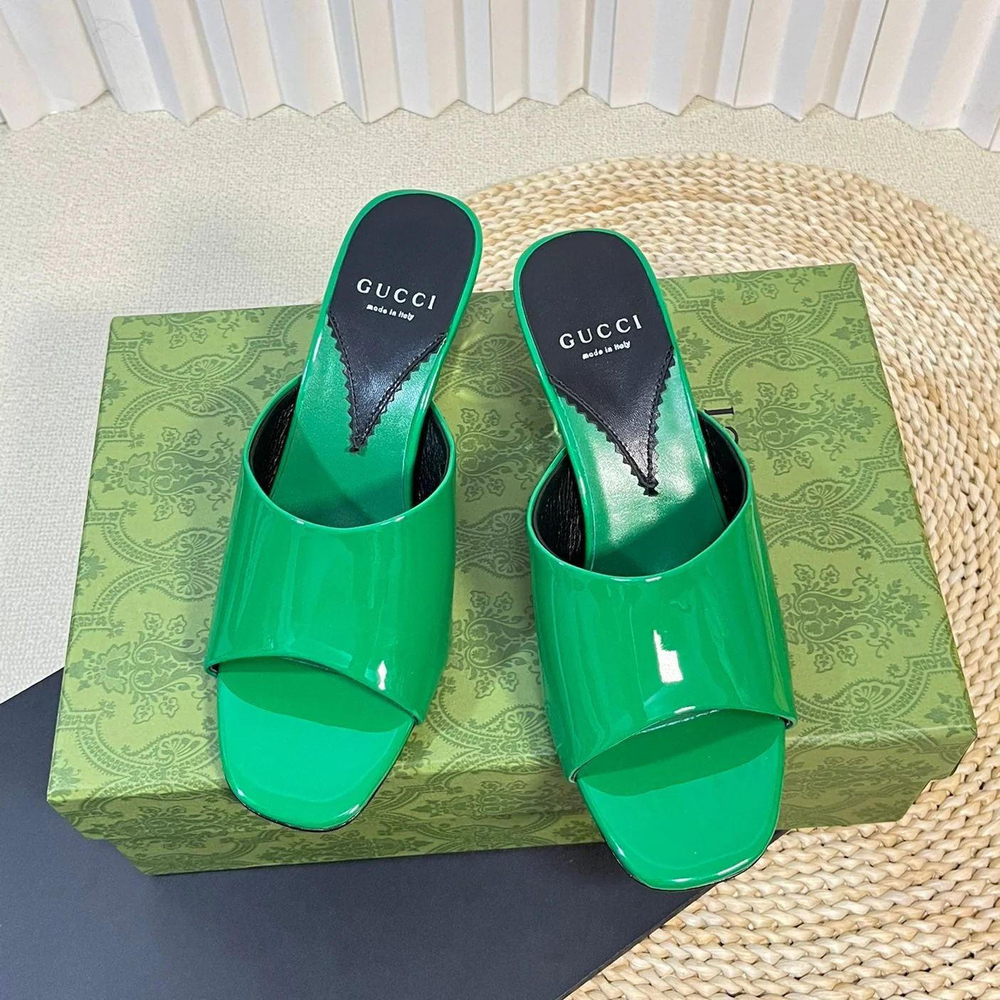 GG  Women's Heeled Sandals Glossy Forest Green