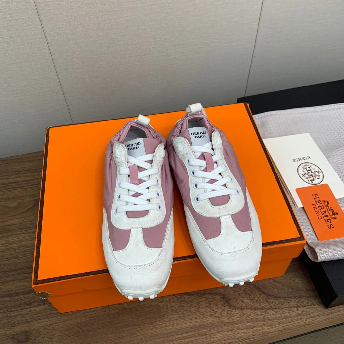 SKATEBOARD SHOES LIGHT GRAY MIX DARK PINK CALFSKIN