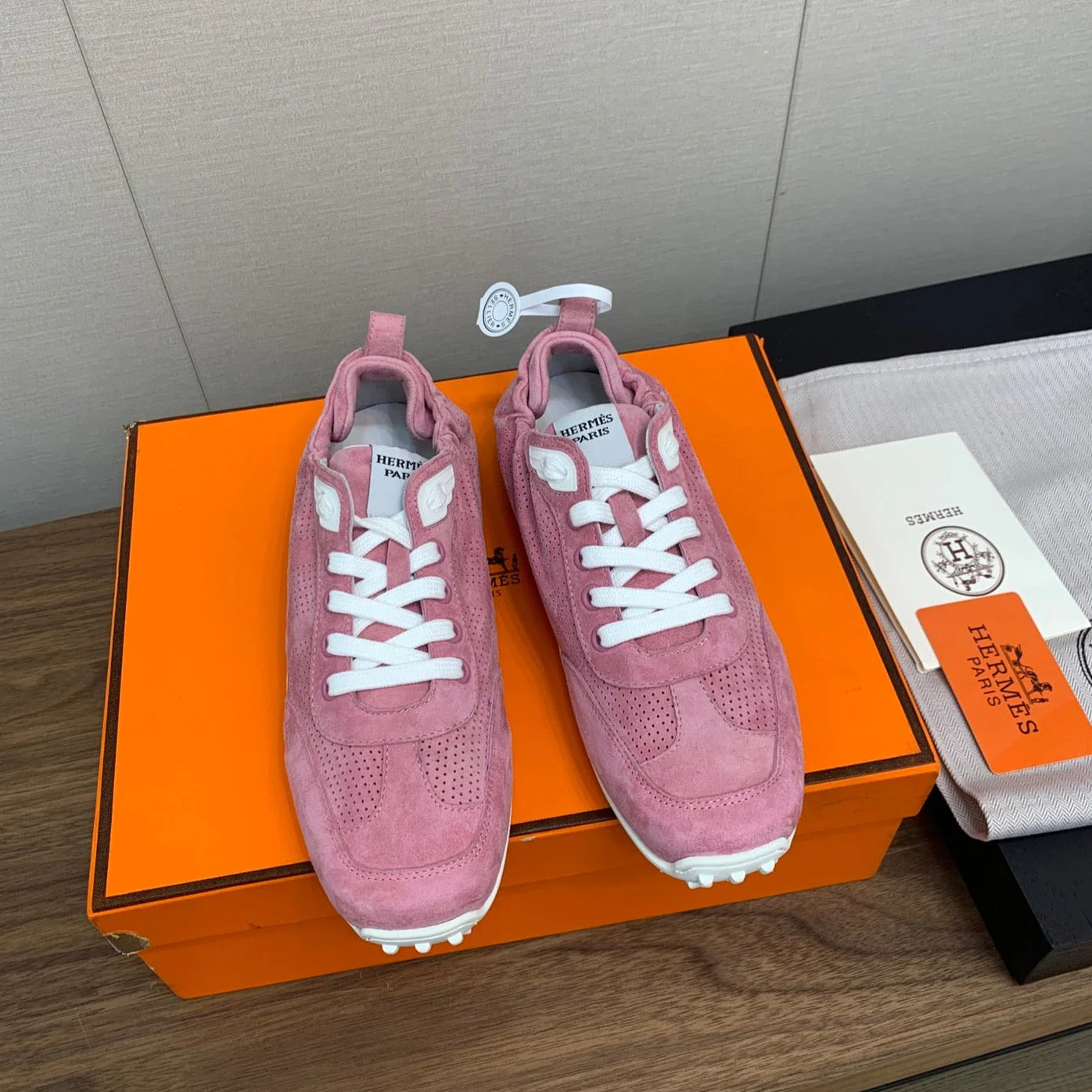 SKATEBOARD SHOES DARK PINK SUEDE