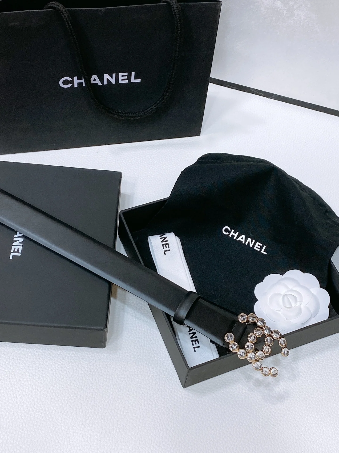 CC BELT 30 MM IN BLACK CALFSKIN PEARL LOGO