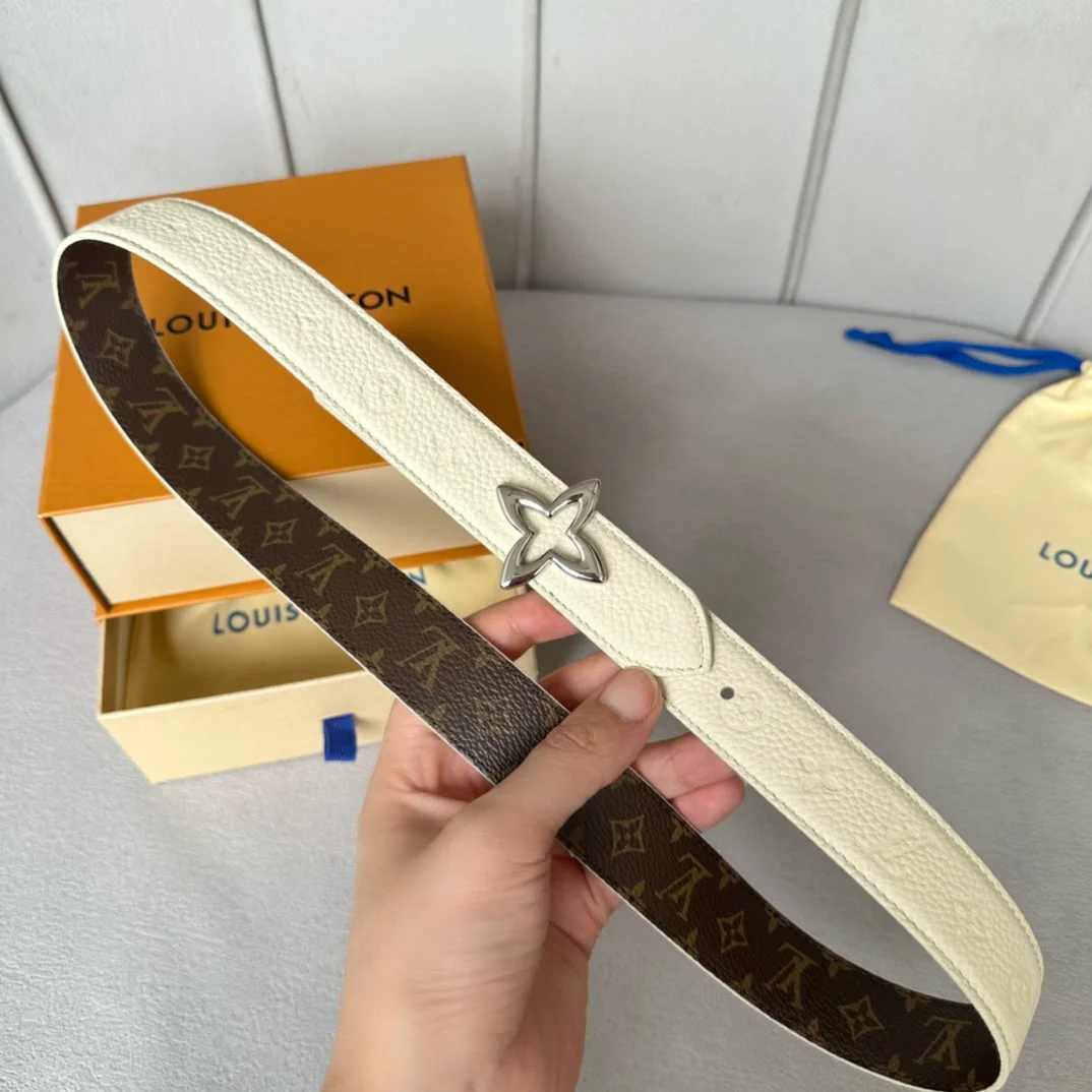 LV  MINI FLOWERGRAM 30MM REVERSIBLE BELT IN WHITE EMBOSSED CALFSKIN SILVER HARDWARE