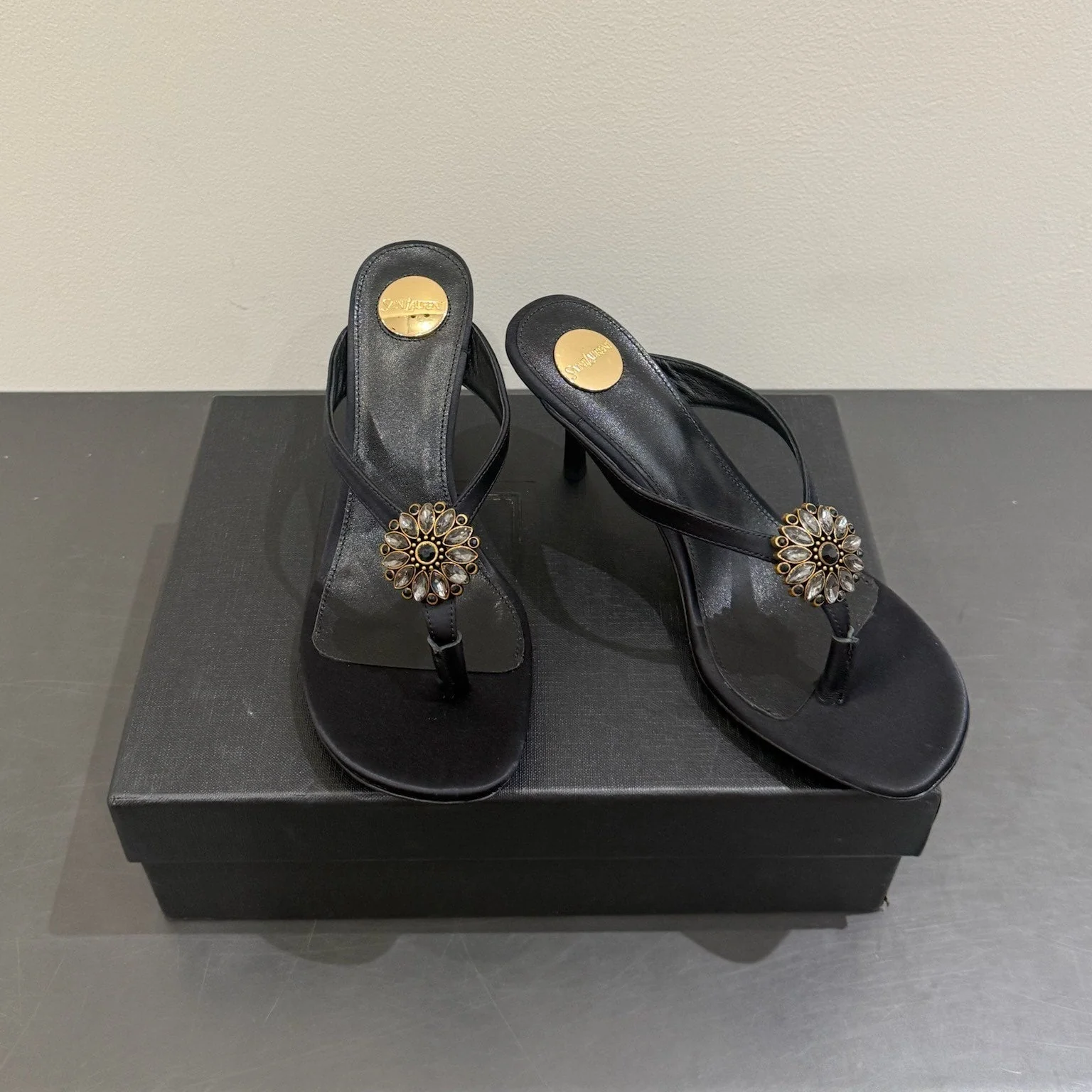 YSL HEELED THONG SANDALS 25S IN BLACK SATIN WITH CRYSTAL