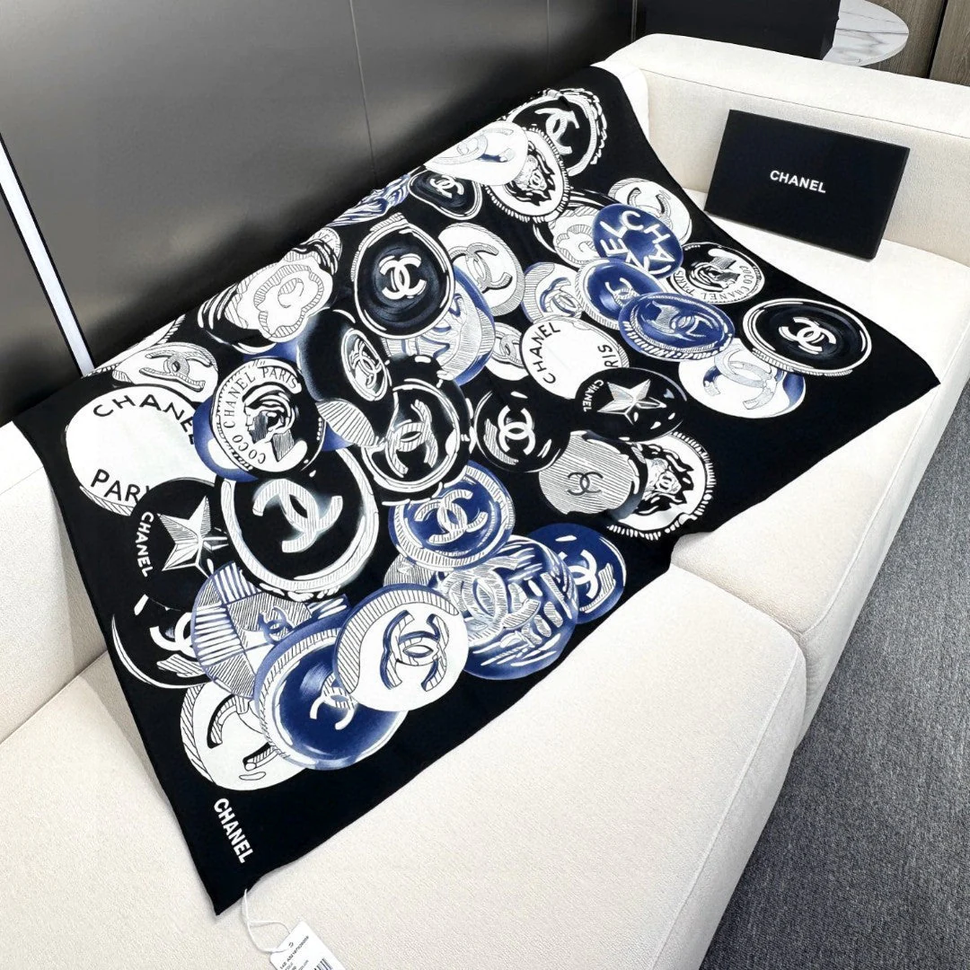 CHANEL 25S SCARF 140 IN CASHMERE SILK 642079