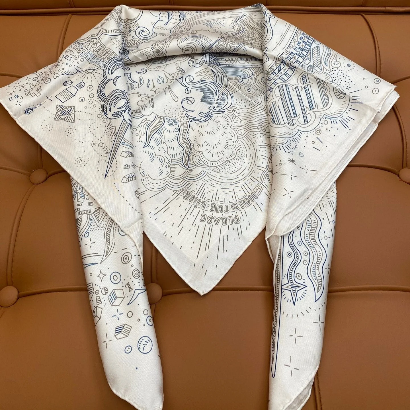 HERMES 25S SCARF 90 IN SILK 709690