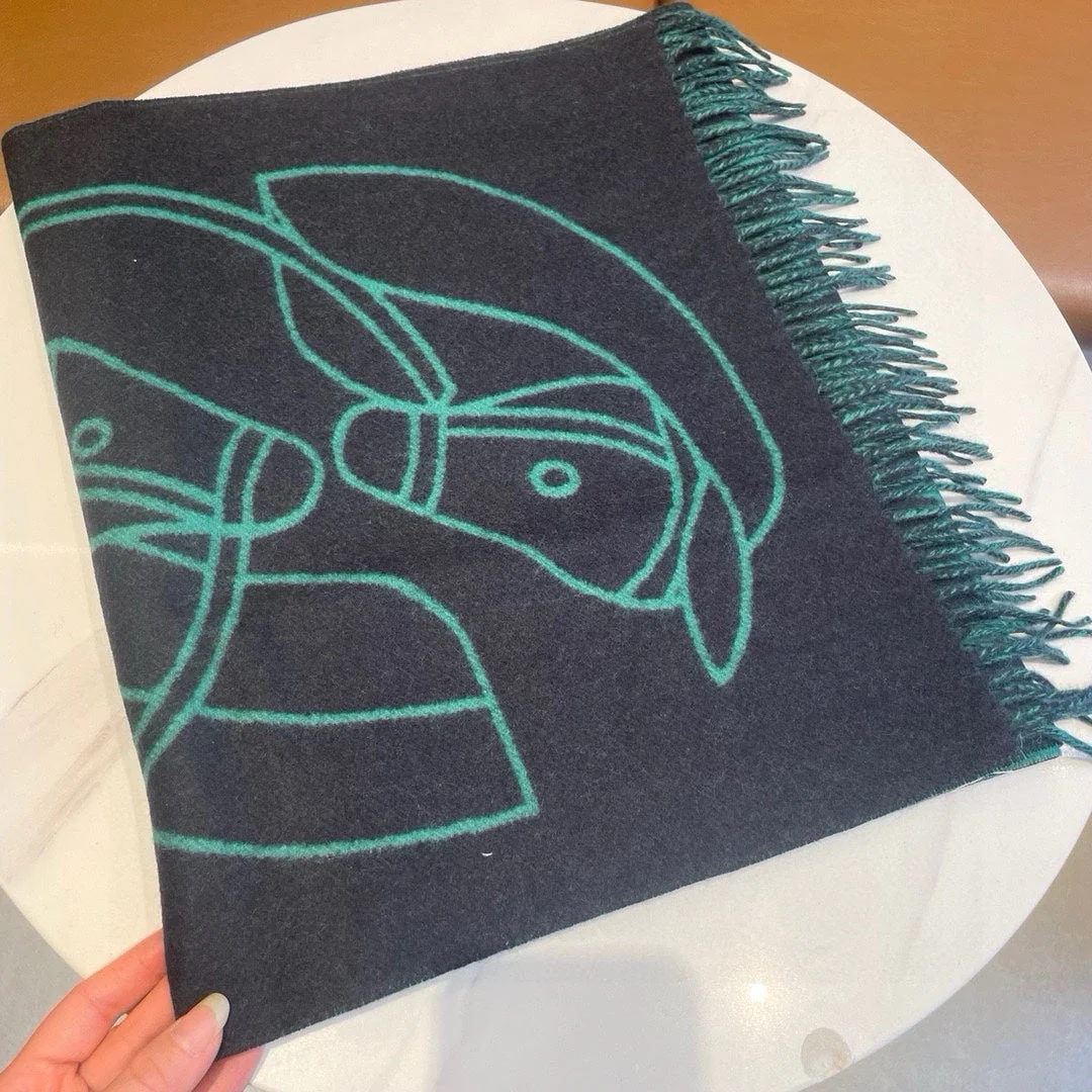 CASAQUE ENTRELACS EQUESTRES 190 CM SCARF IN PERSLAN GREEN CASHMERE
