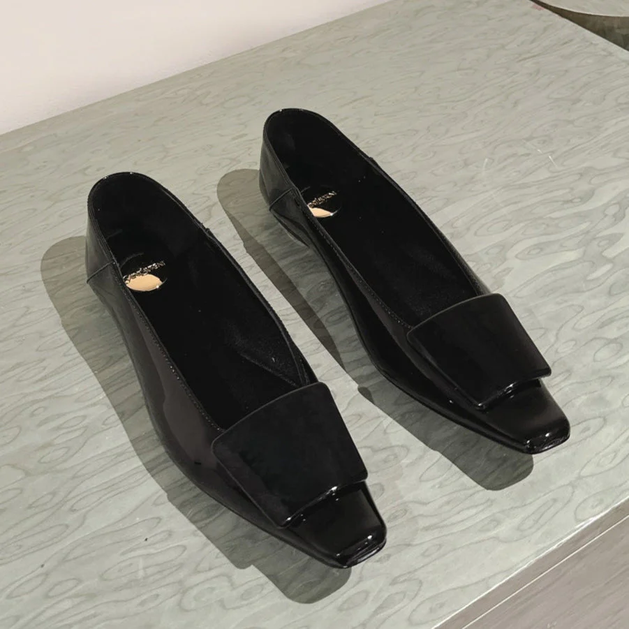 BALLERINA FLATS IN BLACK PATENT CALFSKIN