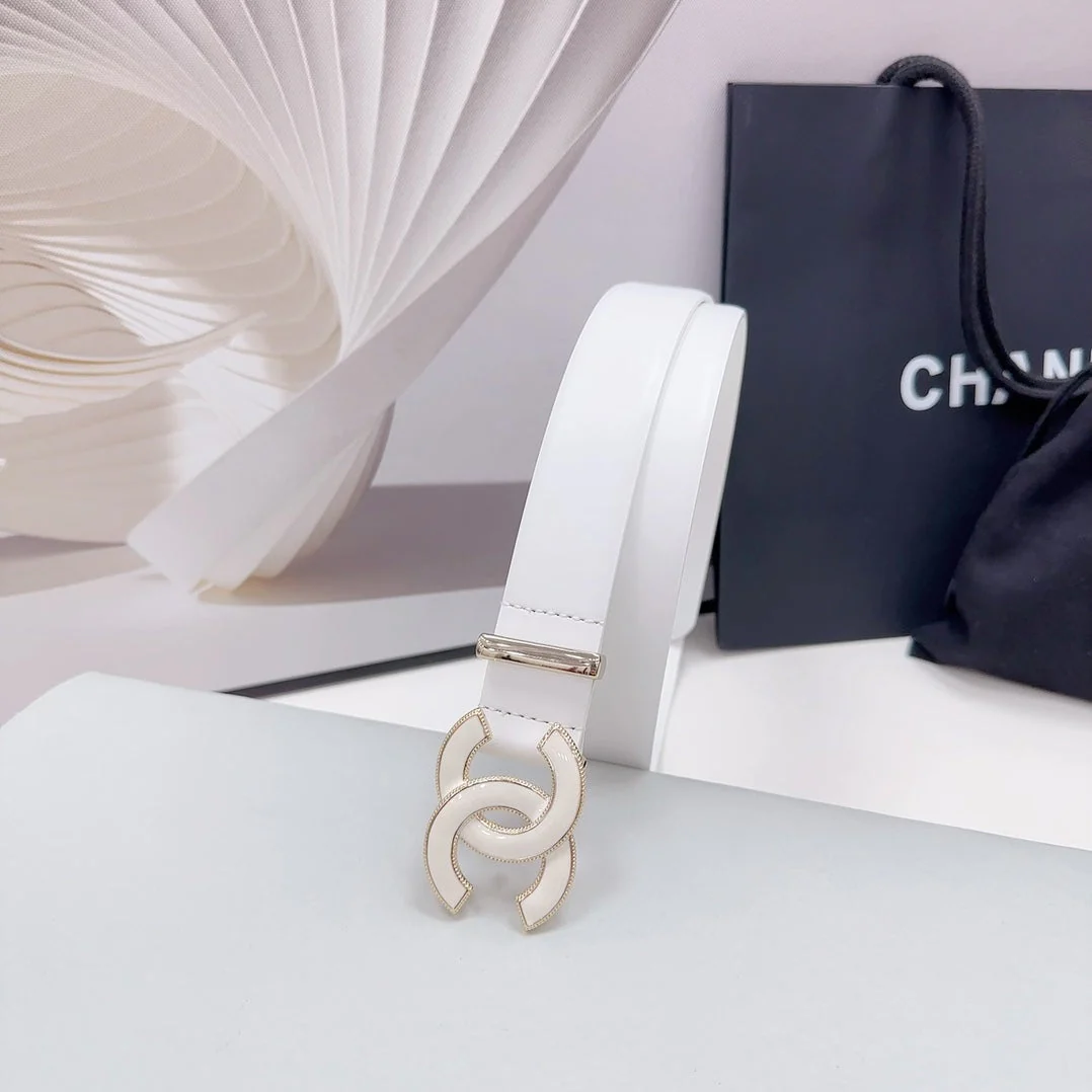 CC 30MM BELT IN WHITE SMOOTH CALFSKIN METAL HARDWARE