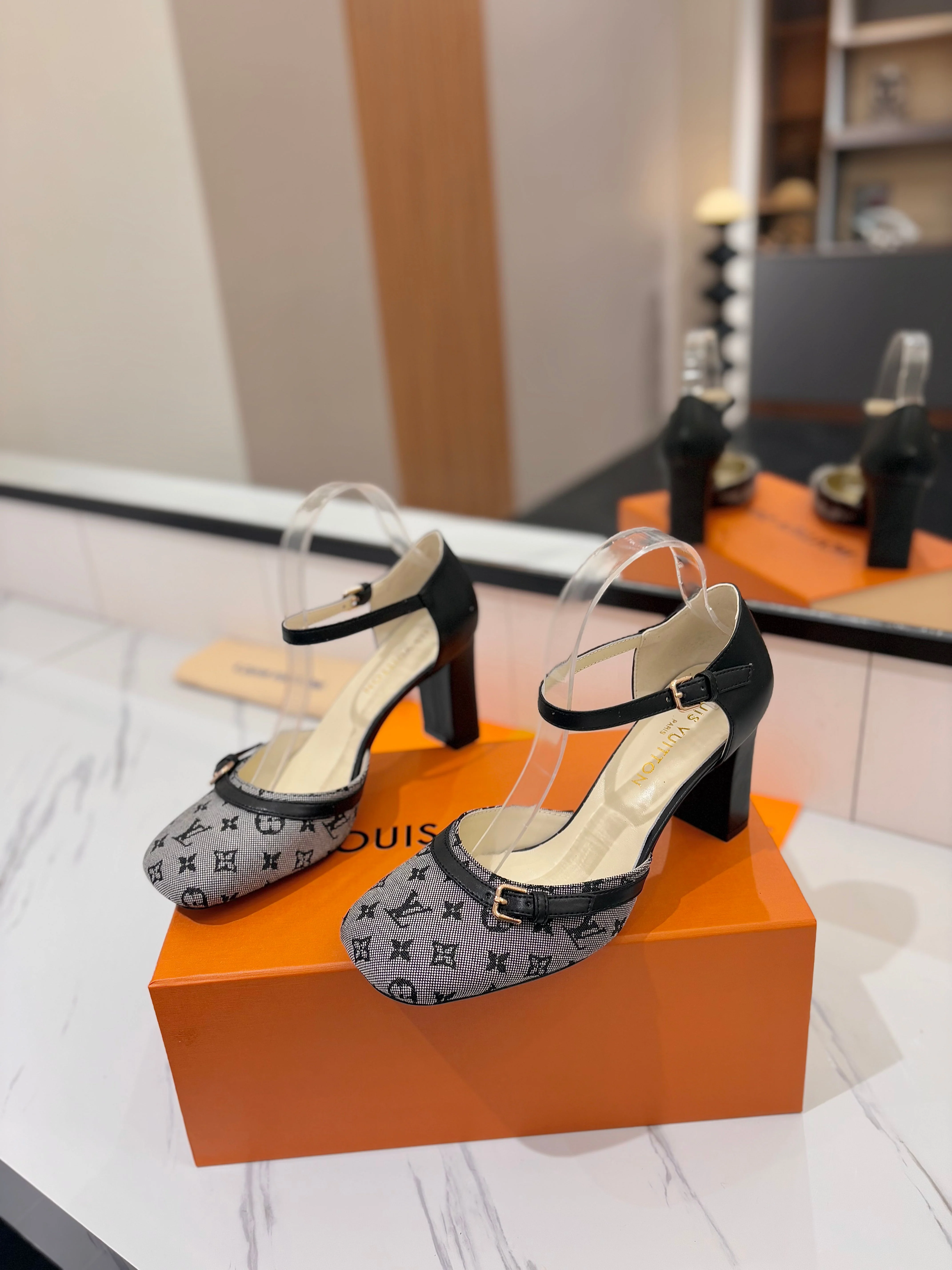 HIGH SANDALS 8 CM IN COOL GRAY MONOGRAM DENIM AND BLACK CALFSKIN