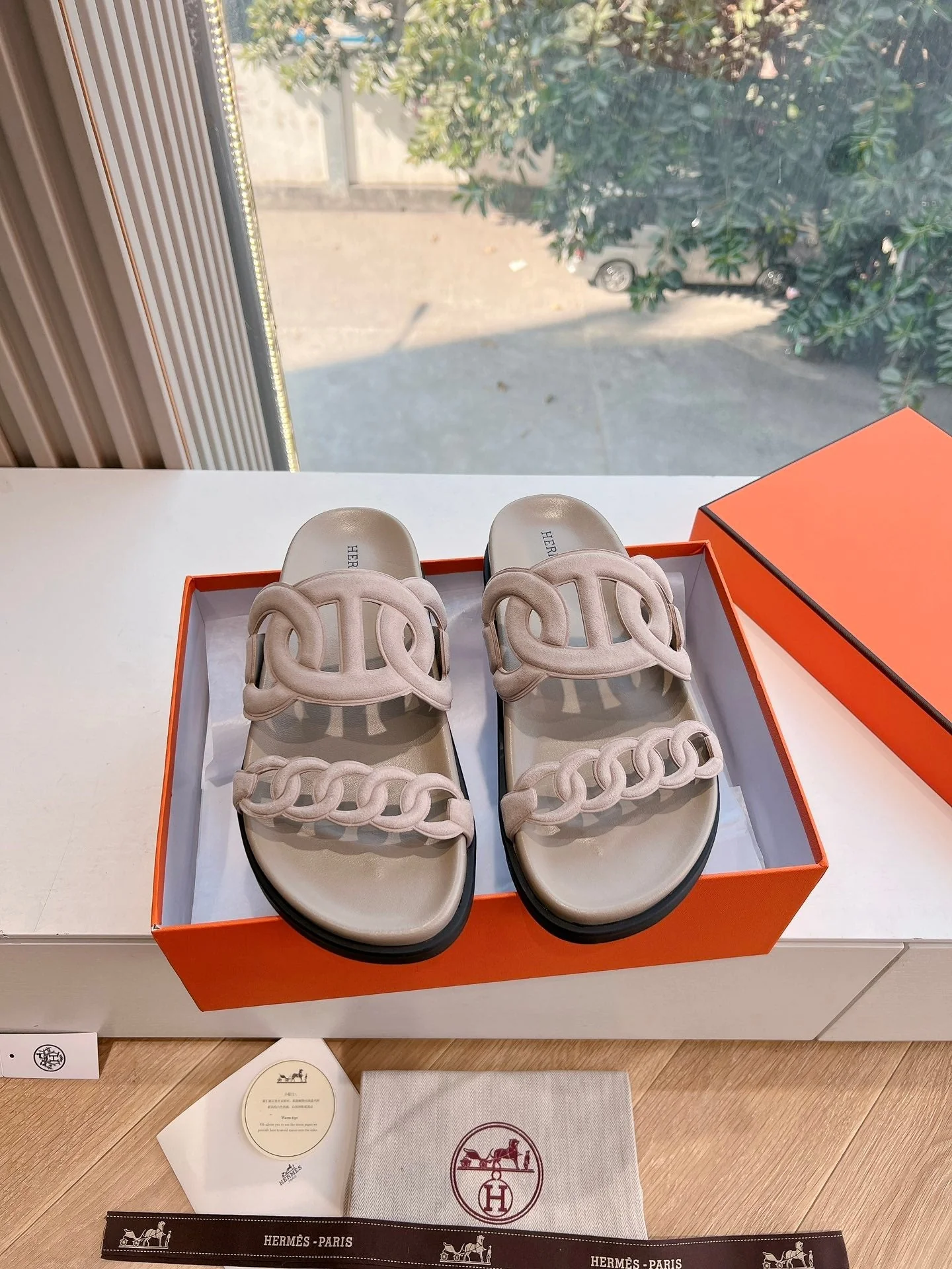 EXTRA SANDAL IN NUDE BEIGE CALFSKIN