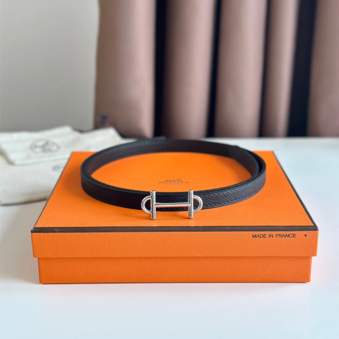HM GAMMA BUCKLE & REVERSIBLE BLACK LEATHER STRAP 13MM SILVER HARDWARE