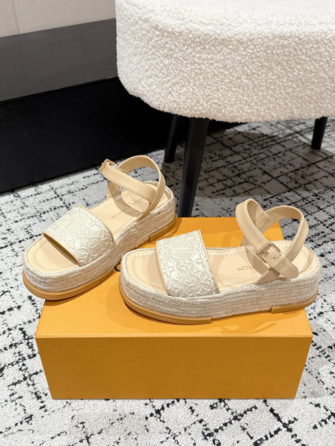 LV PLATFORM ESPADRILLE SANDALS 25S IN BEIGE FABRIC