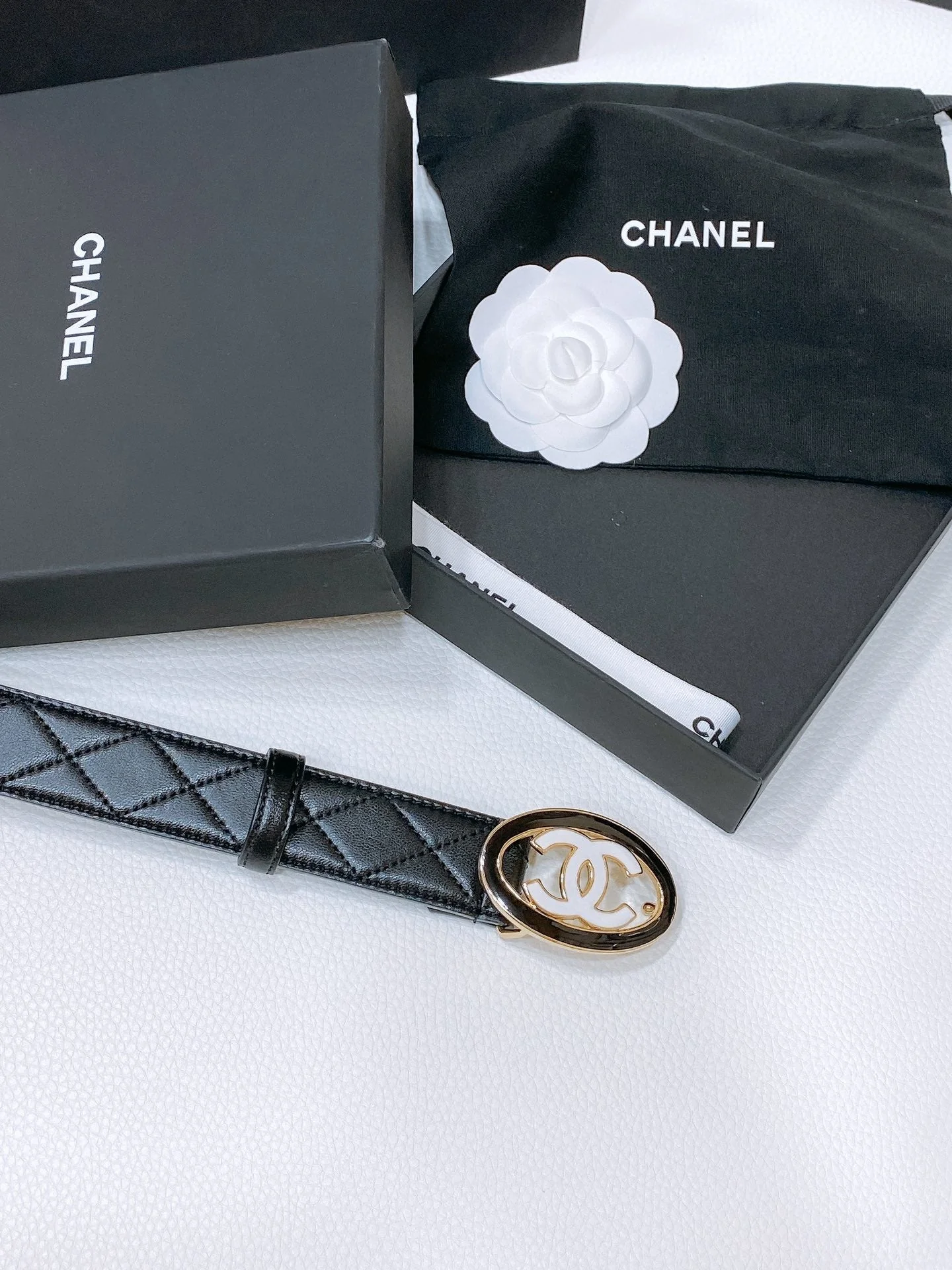 CC 30MM BELT IN BLACK EMBROIDERED CALFSKIN WHITE MIX BLACK METAL HARDWARE