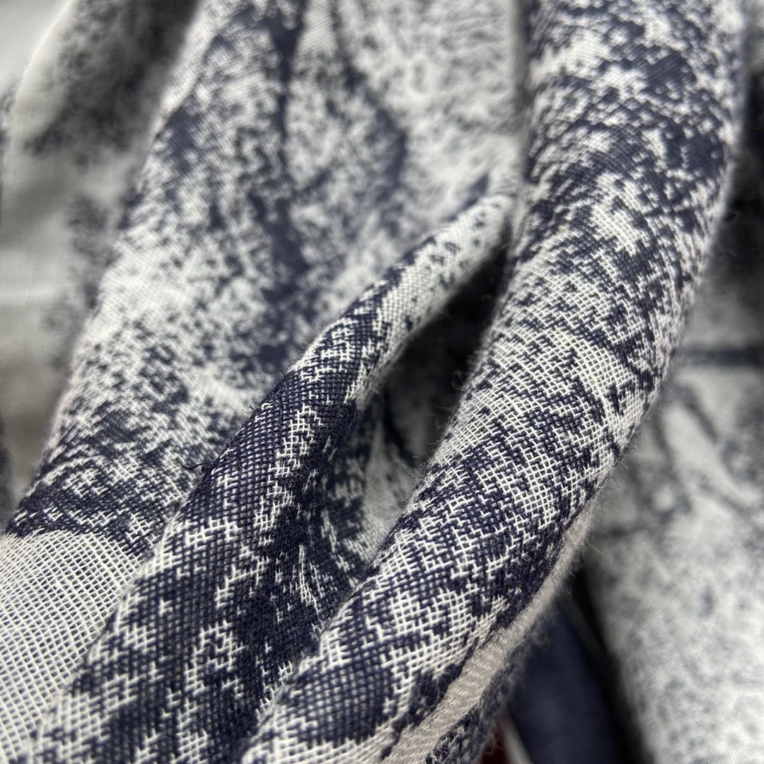DIOR SCARF 140 CM IN WOOL MIX SILK 667138