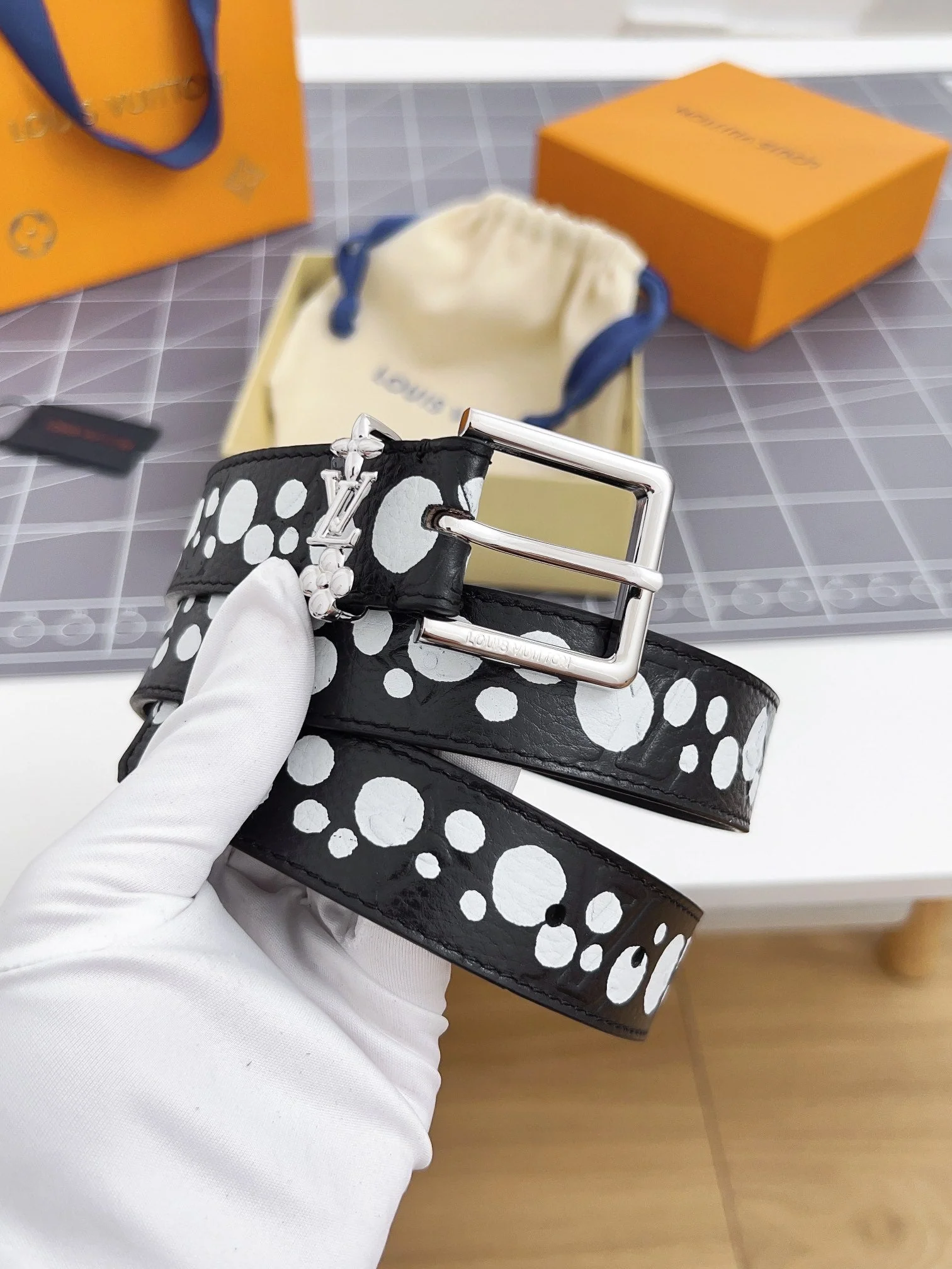 LV Bloom 30mm Belt Silver Buckle Black White Leather